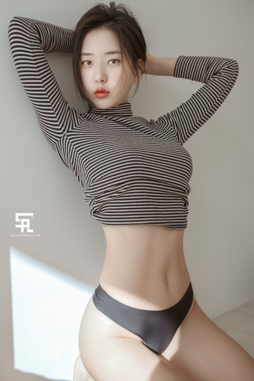 Shin Jae-Eun 신재은, Saint PhotoLife “Romance”