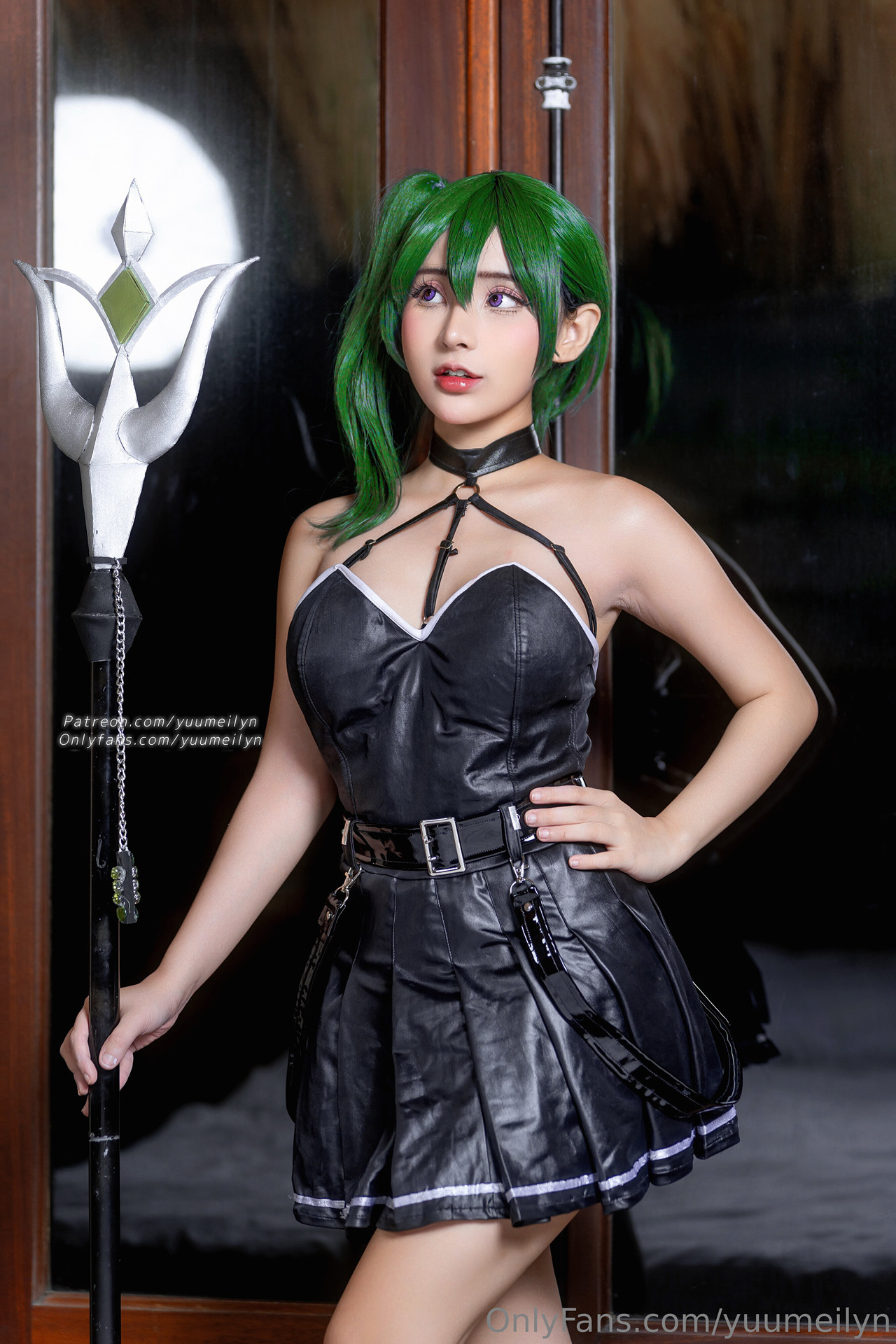 Yuumeilyn 玲兒, ヌード写真集 Übel ユーベル