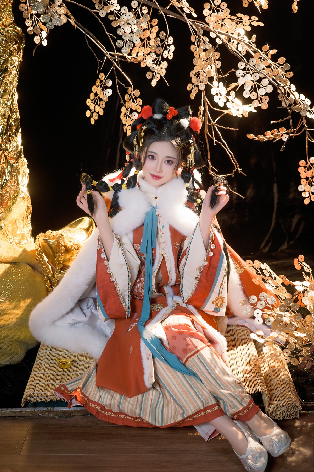年年Nnian, ヌード写真集 Golden Tree