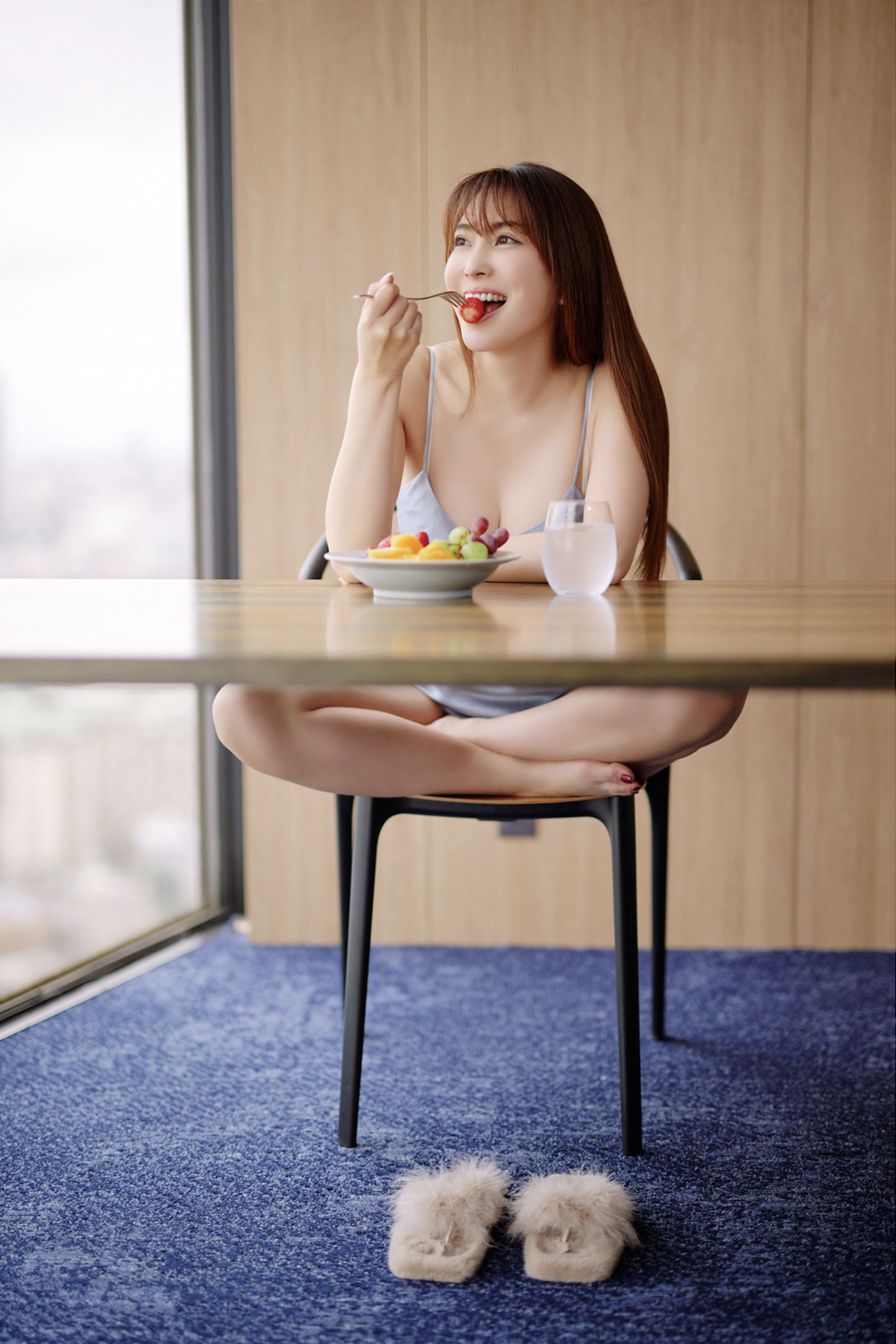 Tomomi Morisaki 森咲智美, 週刊ポストデジタル写真集 『500万人のおっぱい』 Set.04