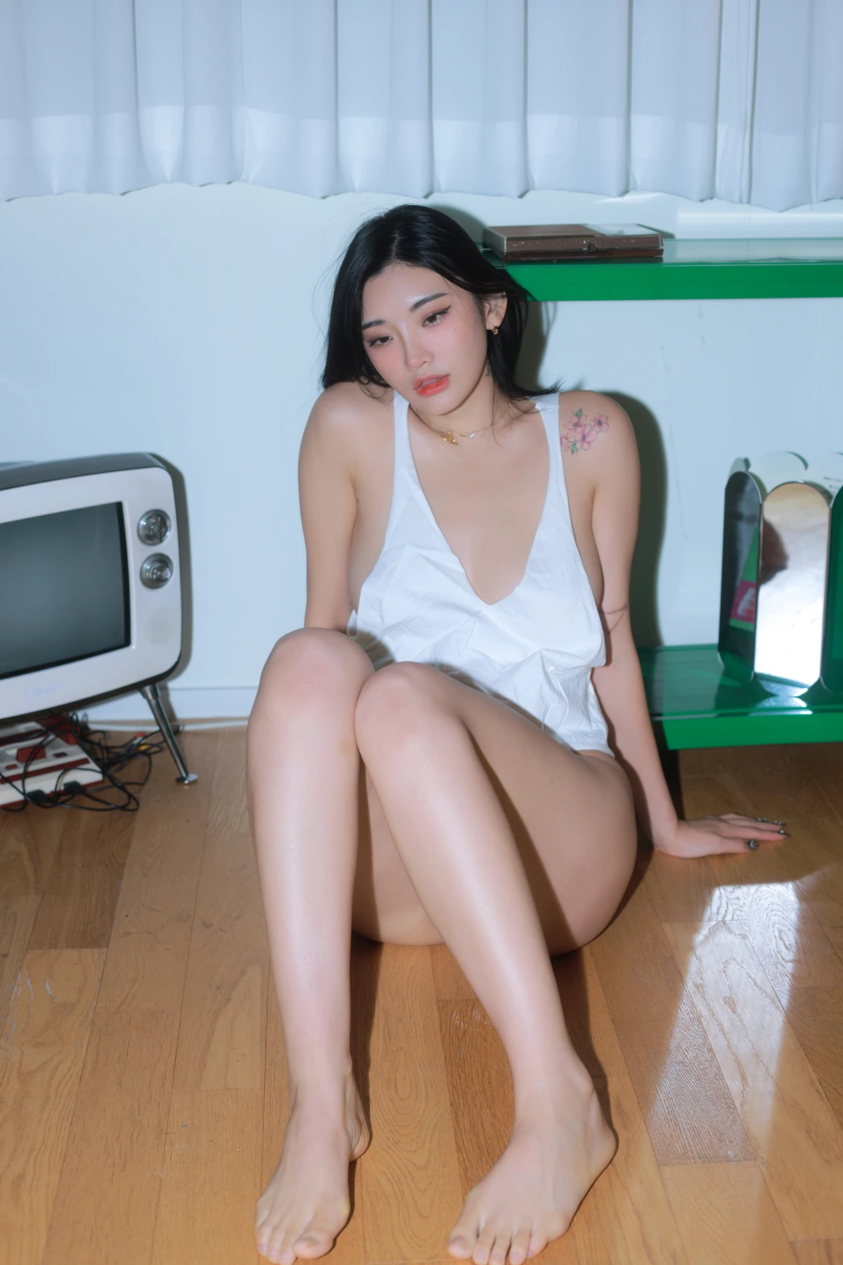 Sula 첼설아, PhotoBook 「Drunk」 Set.01 - P9