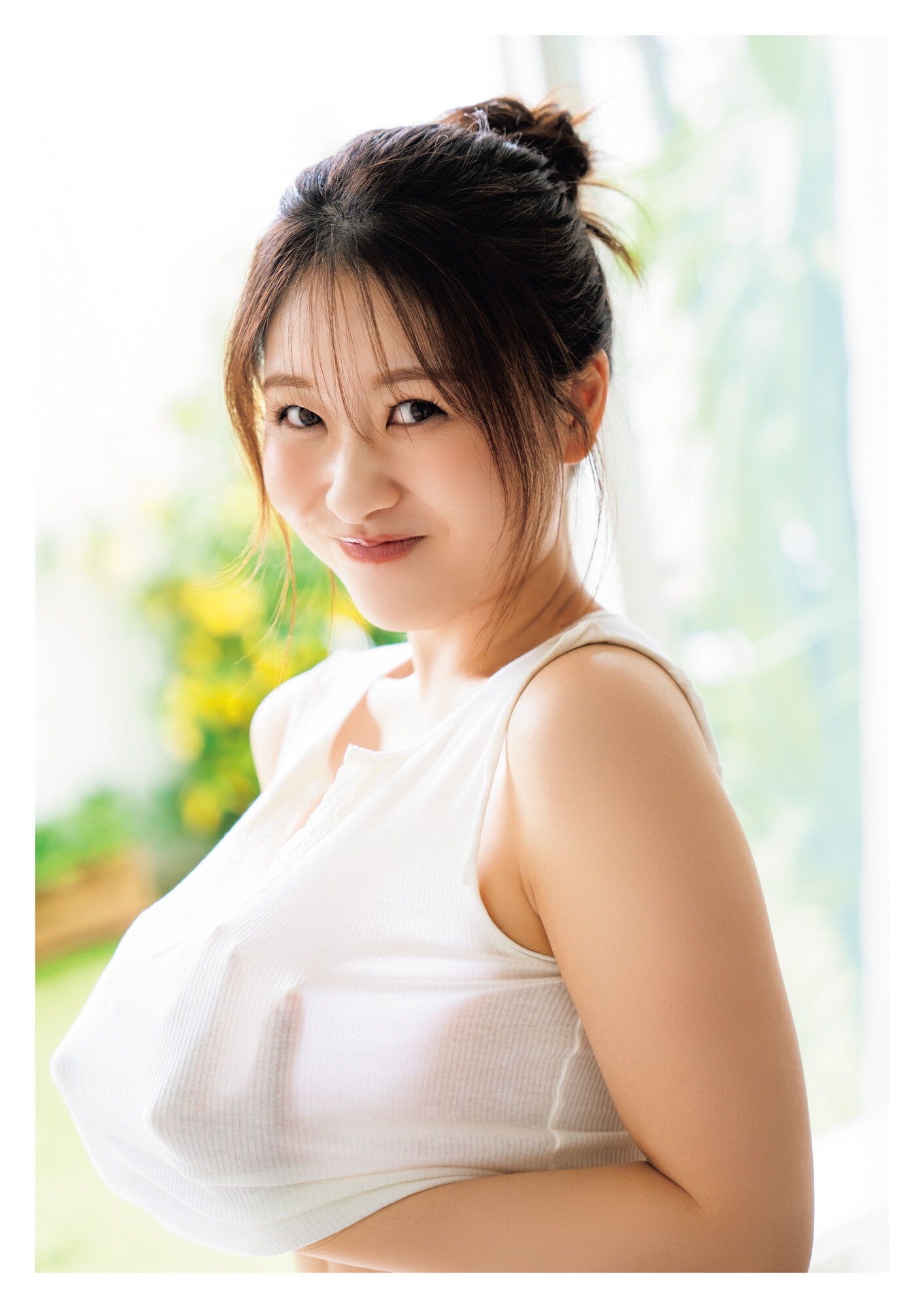 Chiyori Nakanishi 中西智代梨, 1st写真集 「ちより日和」 Set.01 - P16