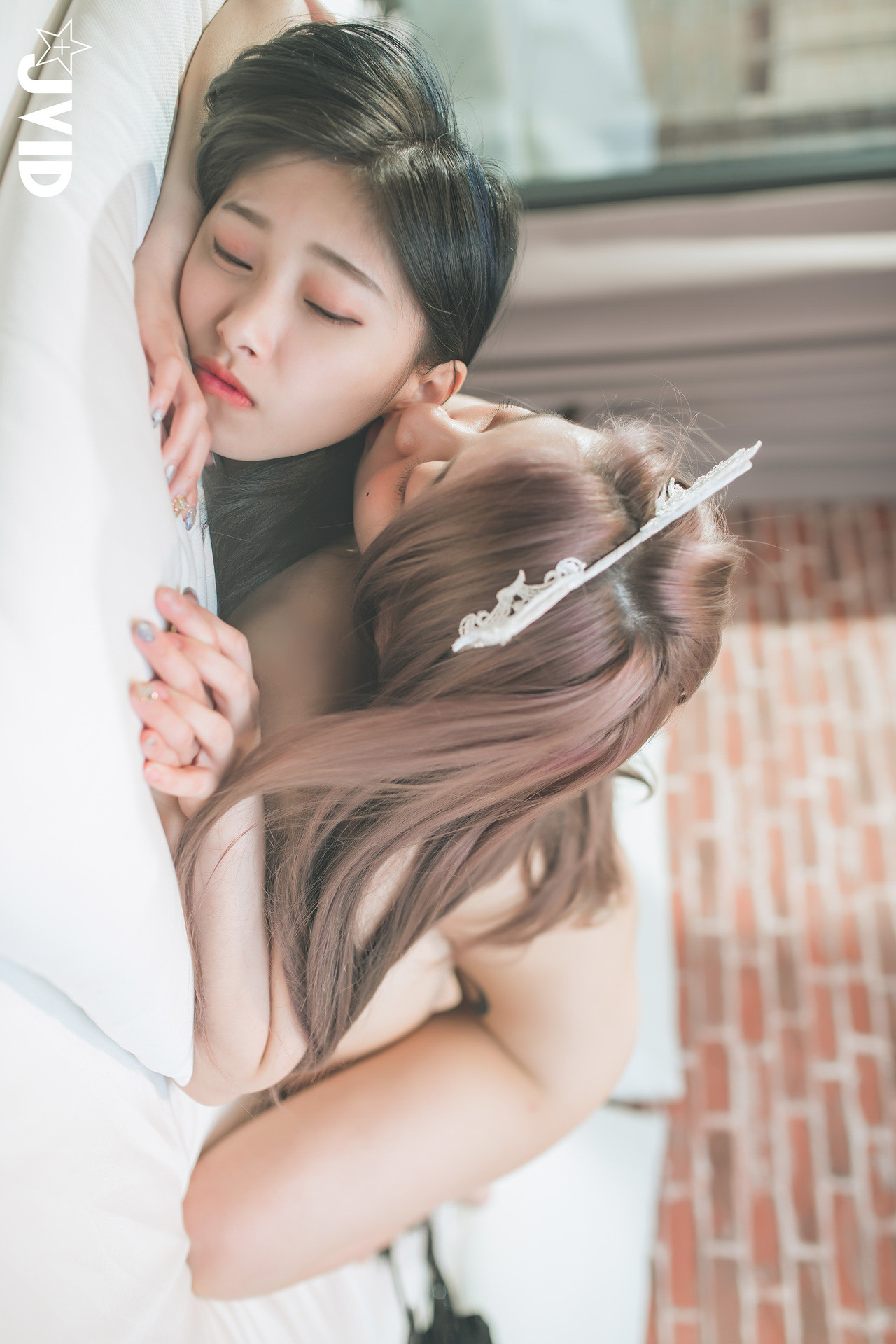 JVID 淇淇selina & 小隻馬霓霓 – 【雙车模輯】淇淇＆霓霓寵物閨蜜裸體挑逗，霓霓上空無碼年度限定隱藏版!!! Set.03 - P45