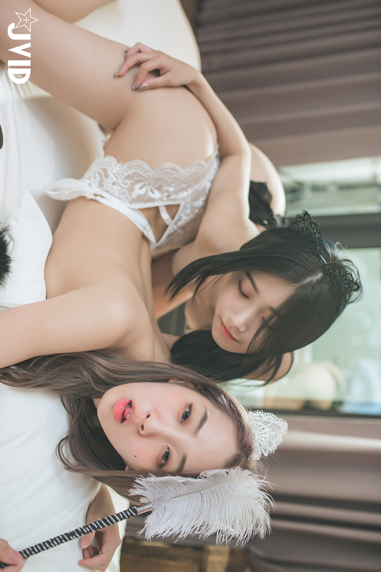 JVID 淇淇selina & 小隻馬霓霓 – 【雙车模輯】淇淇＆霓霓寵物閨蜜裸體挑逗，霓霓上空無碼年度限定隱藏版!!! Set.03 - P9