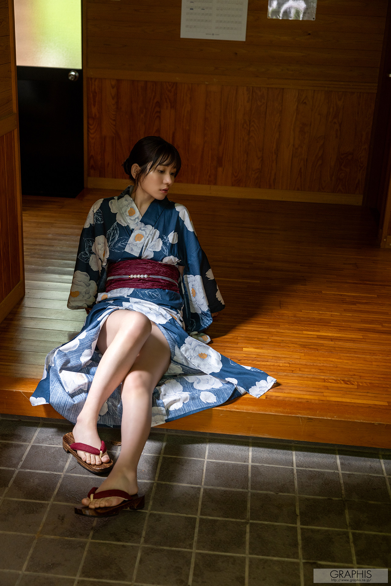 Mei Itsukaichi 五日市芽依, Graphis Special Gravure 「Vacation」 Vol.02 - P14