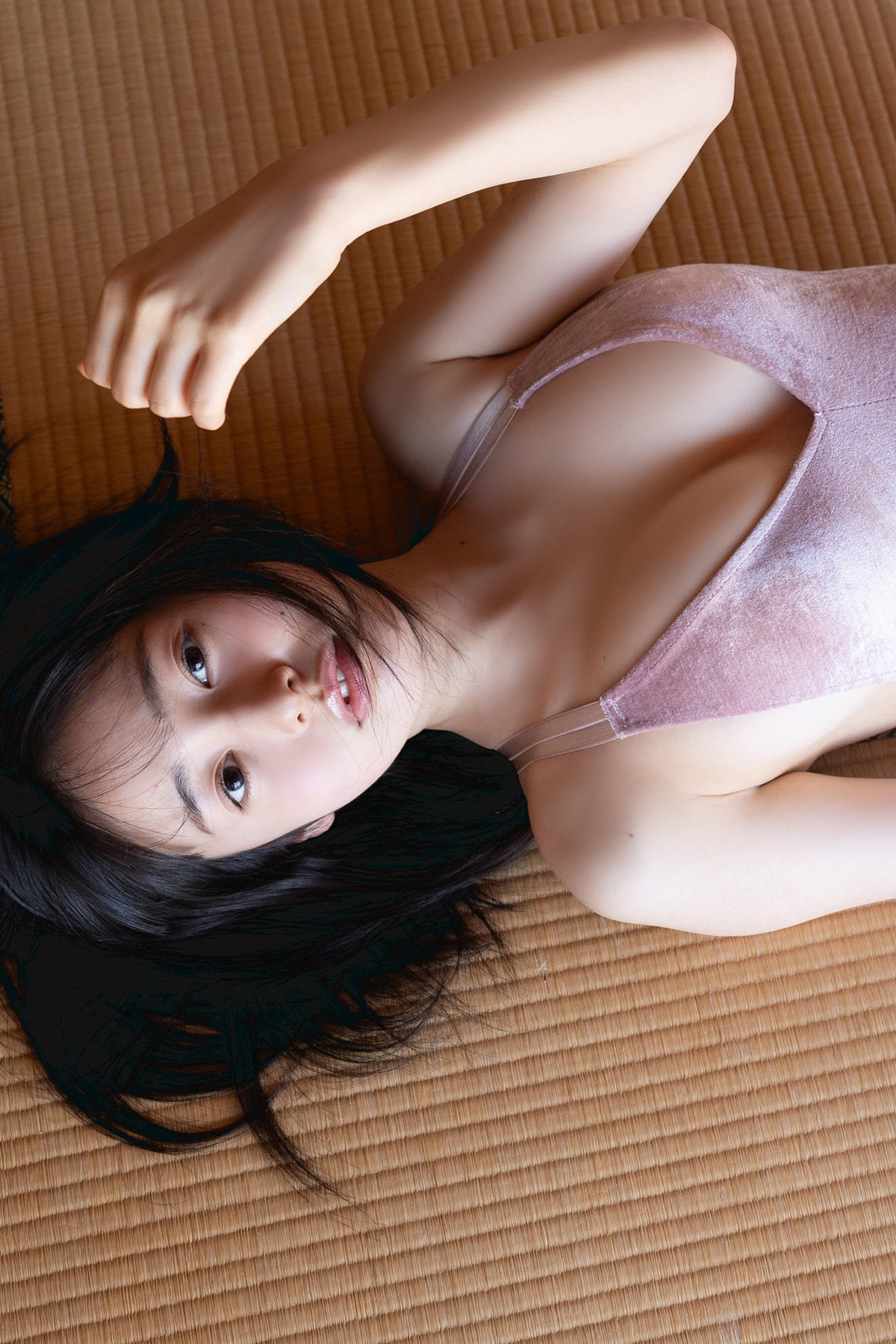 Miu Shirahama 白濱美兎, FRIDAYデジタル写真集 「ぎゅってして ｖｏｌ．２ ちょっとオトナな１００ページ豪華版」 Set.06 - P12