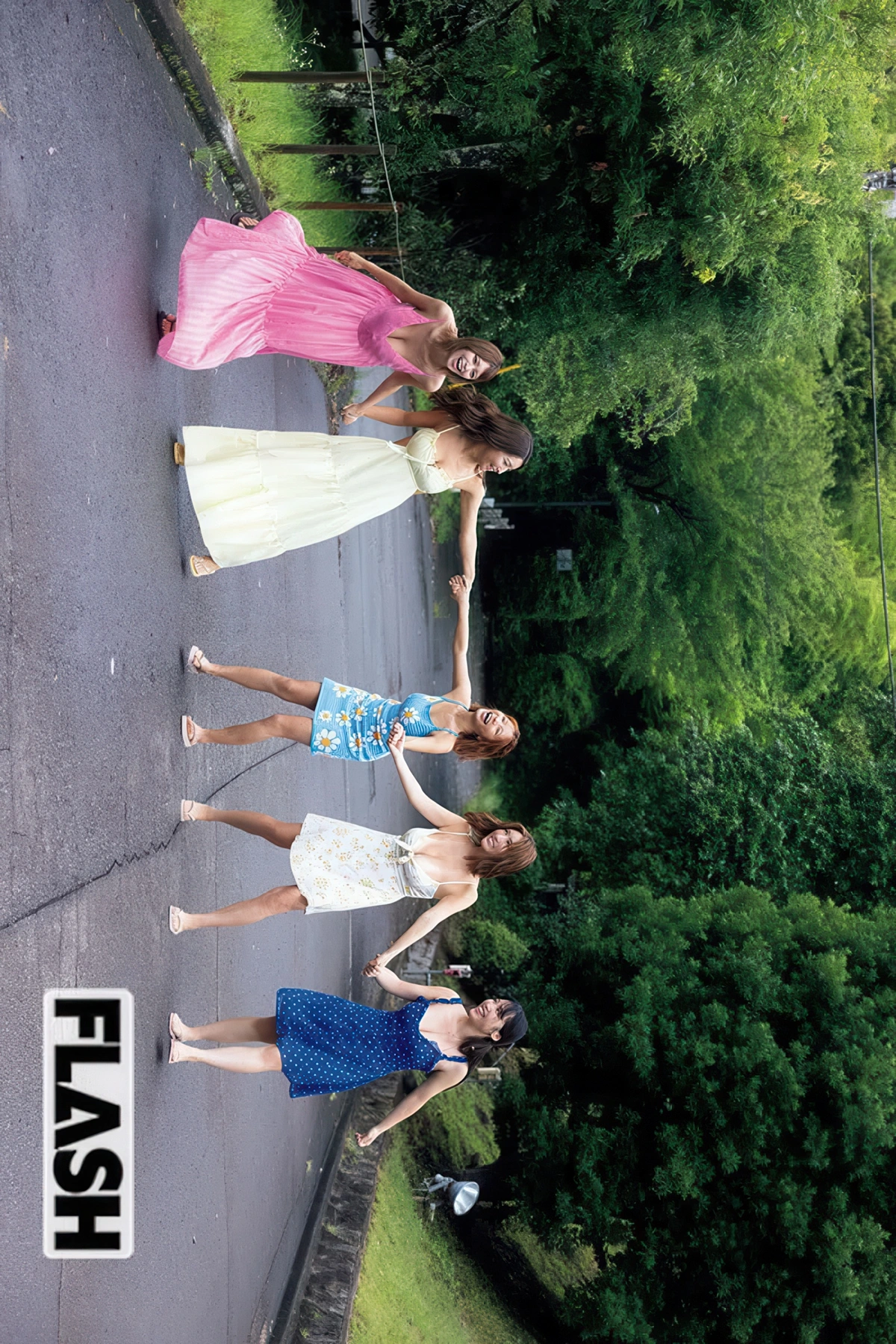 R.I.P GIRLS, FLASH 2025.09.30 (フラッシュ 2025年9月30日号) - P14