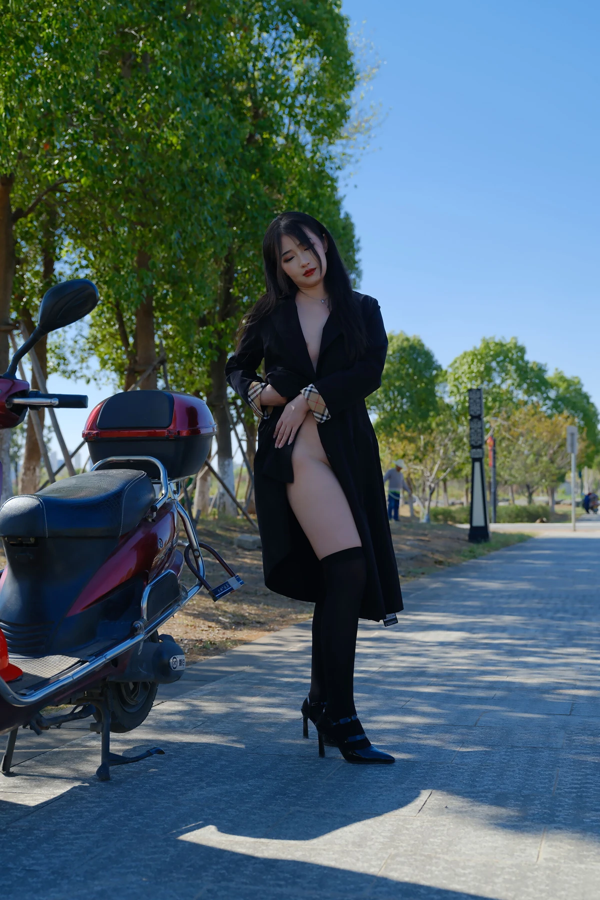 小泽 – 黑丝御姐 户外露出 Set.01 - P10
