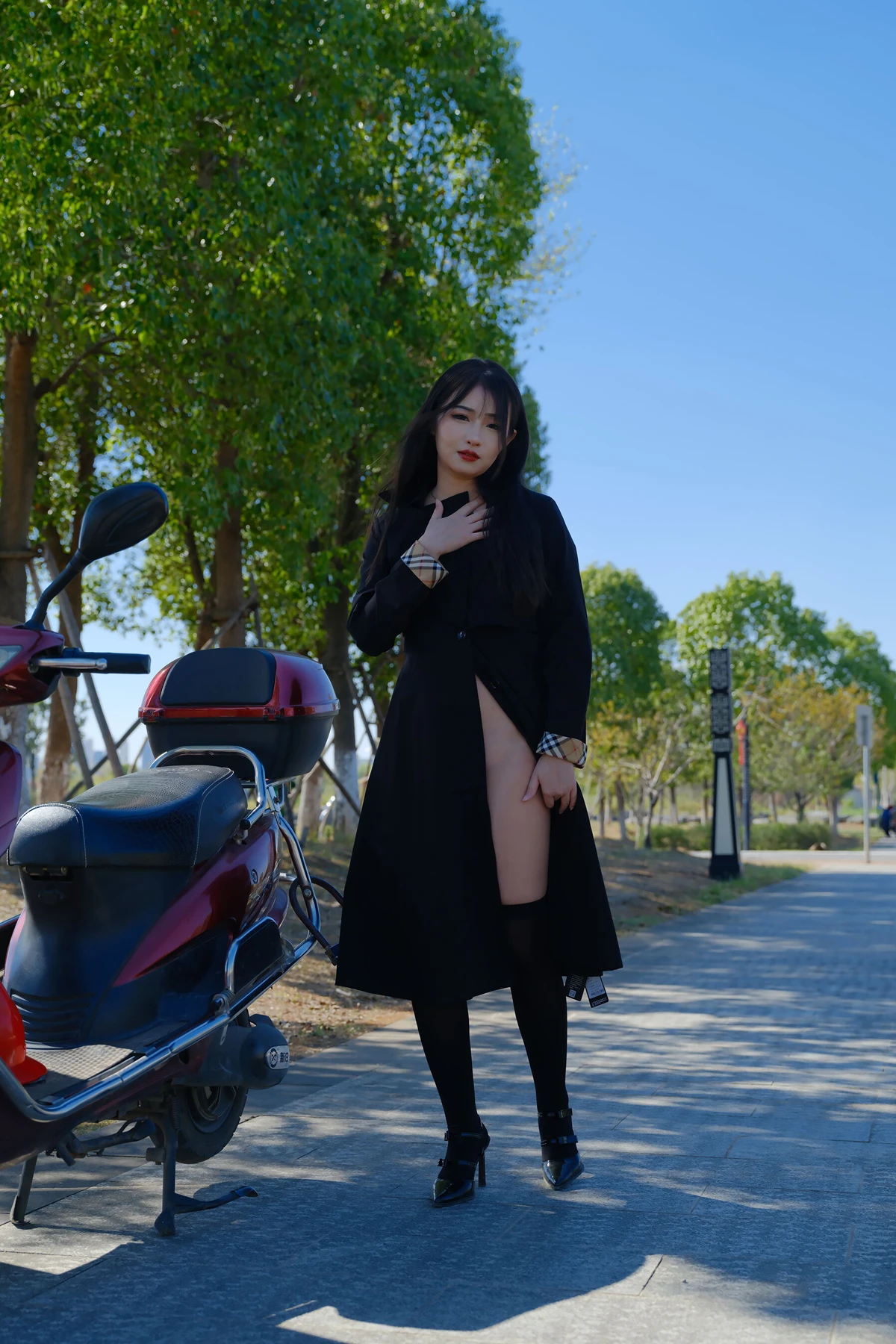 小泽 – 黑丝御姐 户外露出 Set.01 - P26