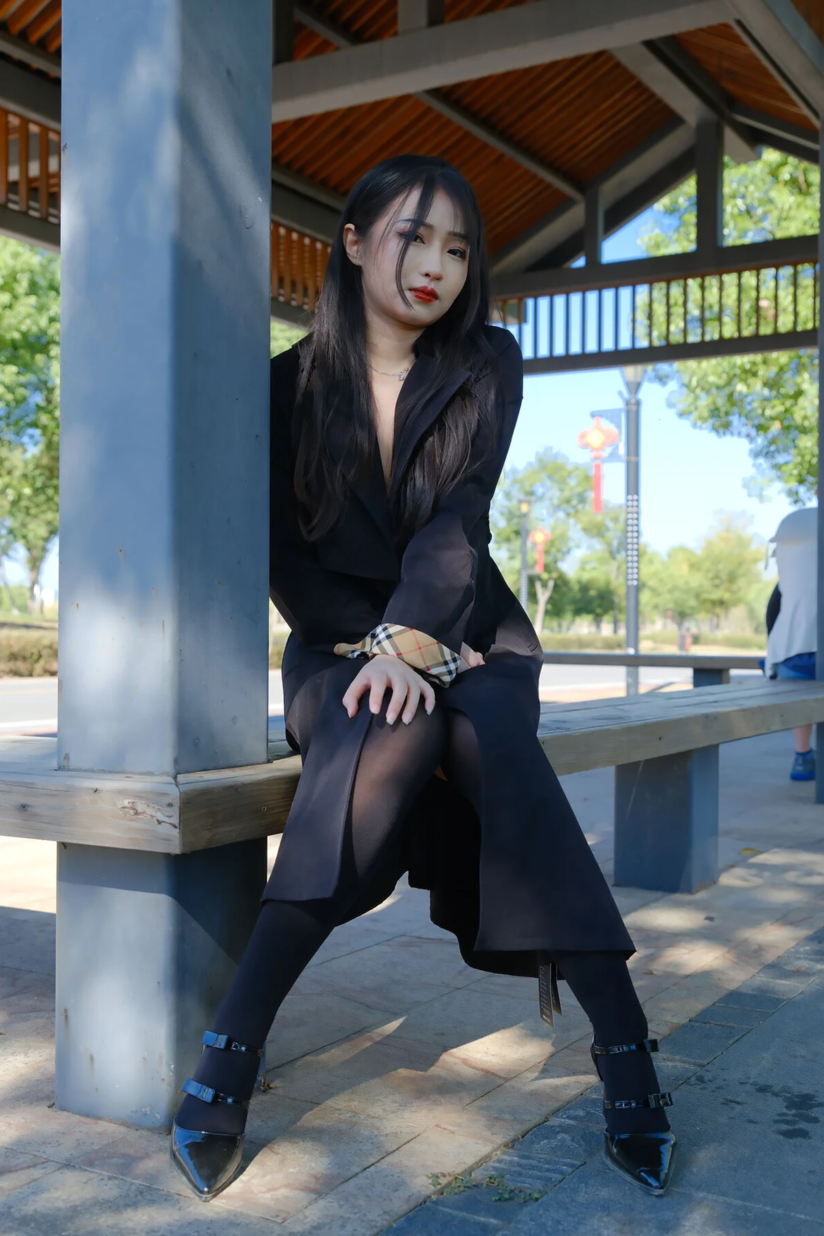 小泽 – 黑丝御姐 户外露出 Set.02 - P19