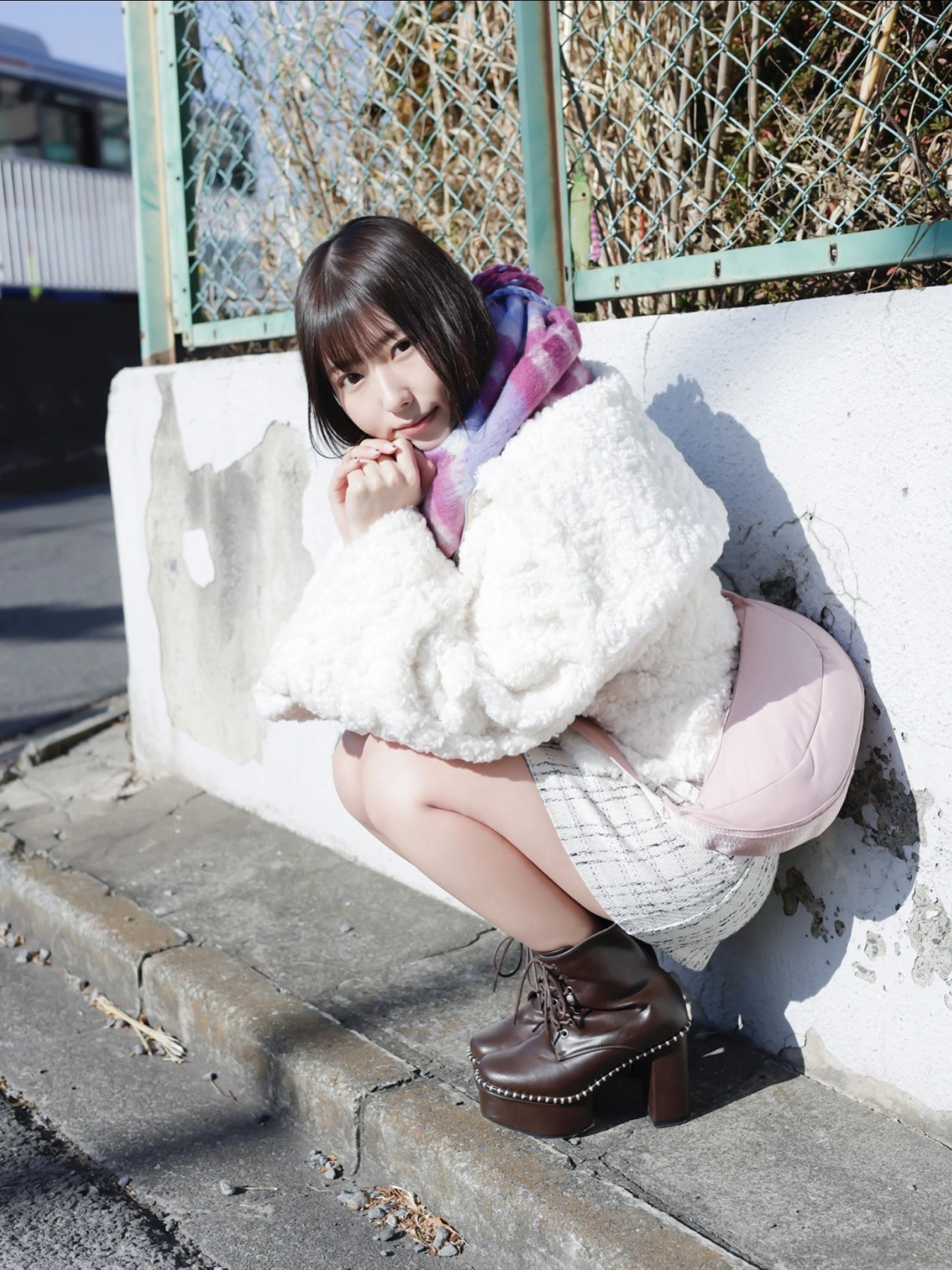 Miyu Aizawa 逢沢みゆ, FLASHデジタル写真集 脱・正統派アイドル - P4