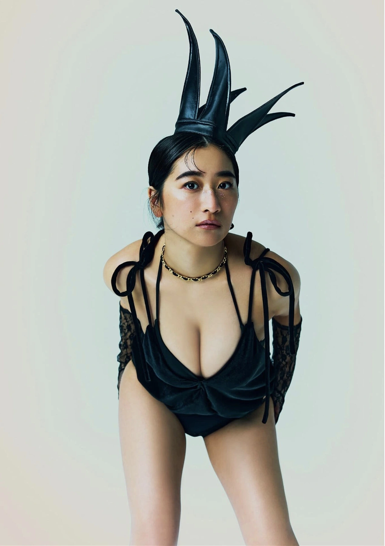 Ina Enohara 榎原依那, B.L.T. 写真集 Monster Round 4 - P16