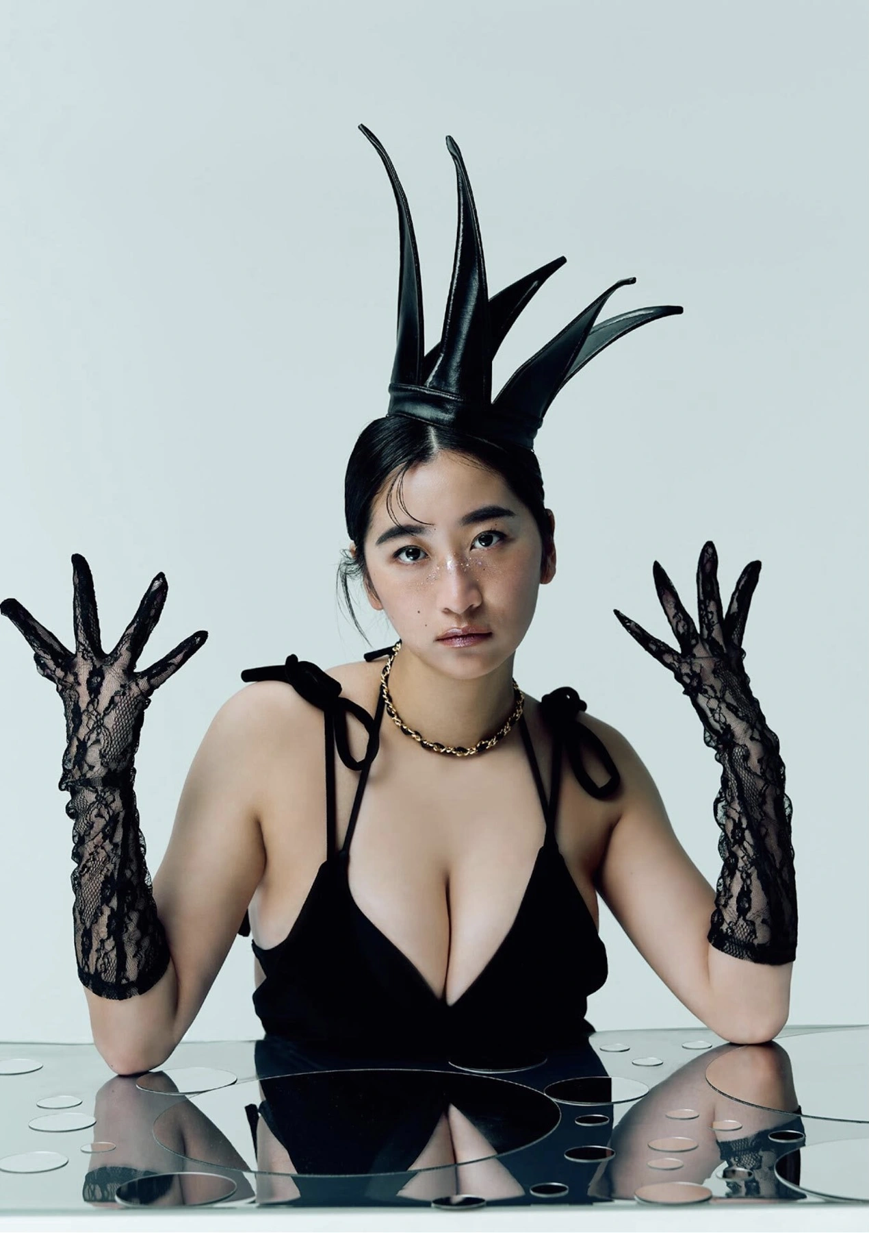 Ina Enohara 榎原依那, B.L.T. 写真集 Monster Round 4 - P21