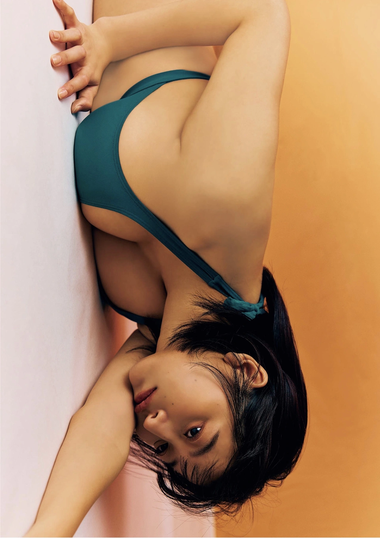 Ina Enohara 榎原依那, B.L.T. 写真集 Monster Round 4 - P7