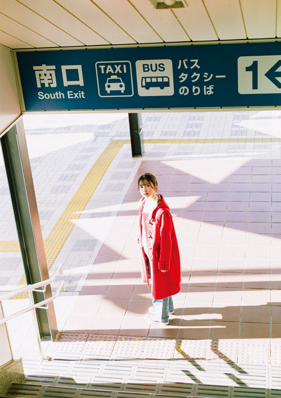 Kotoko Sasaki 佐々木琴子, 1st写真集 「明け方の夢」 Set.04 - P19