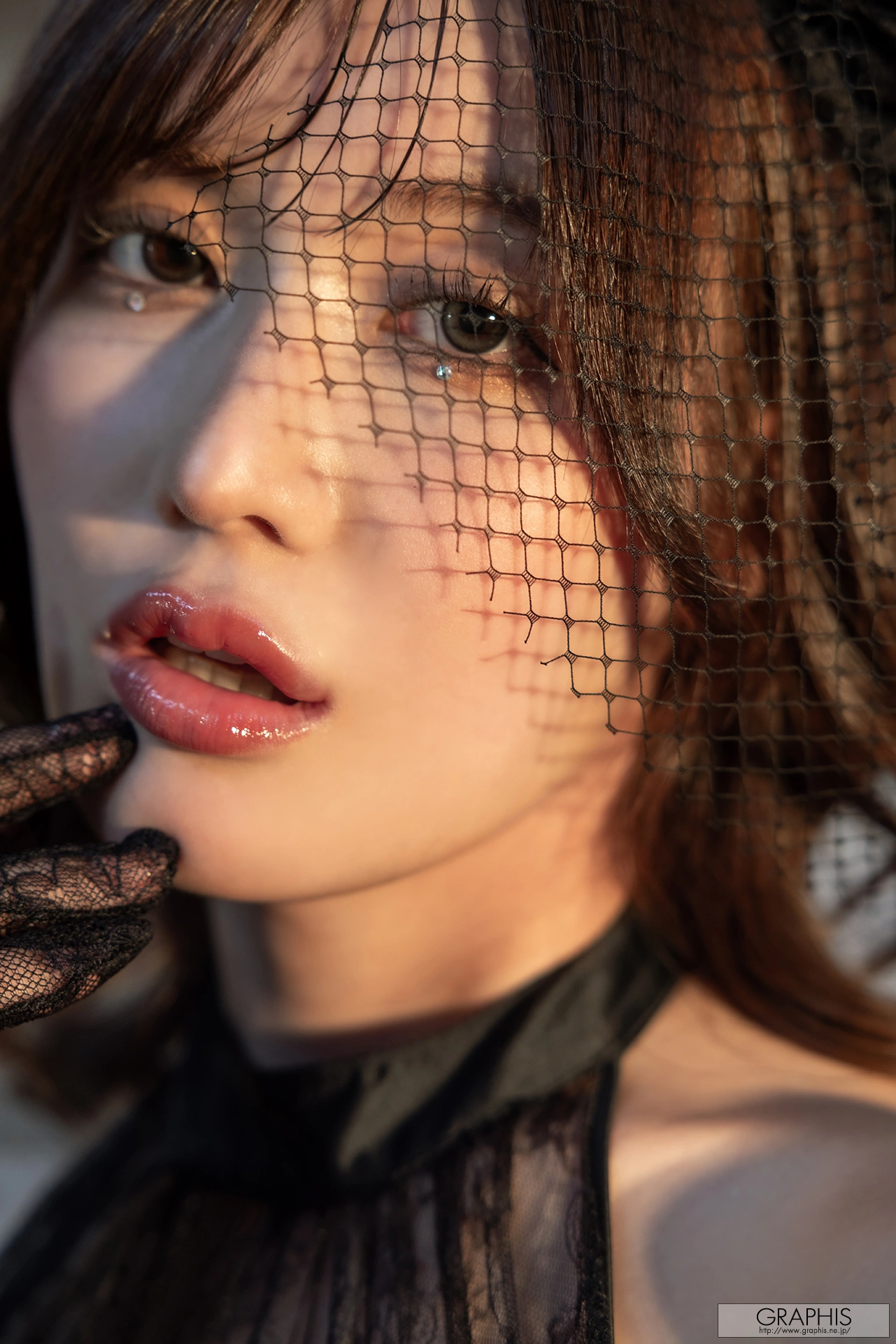 Riho Fujimori 藤森里穂, Graphis Gals 「Looks hot on you!」 Vol.03 - P9