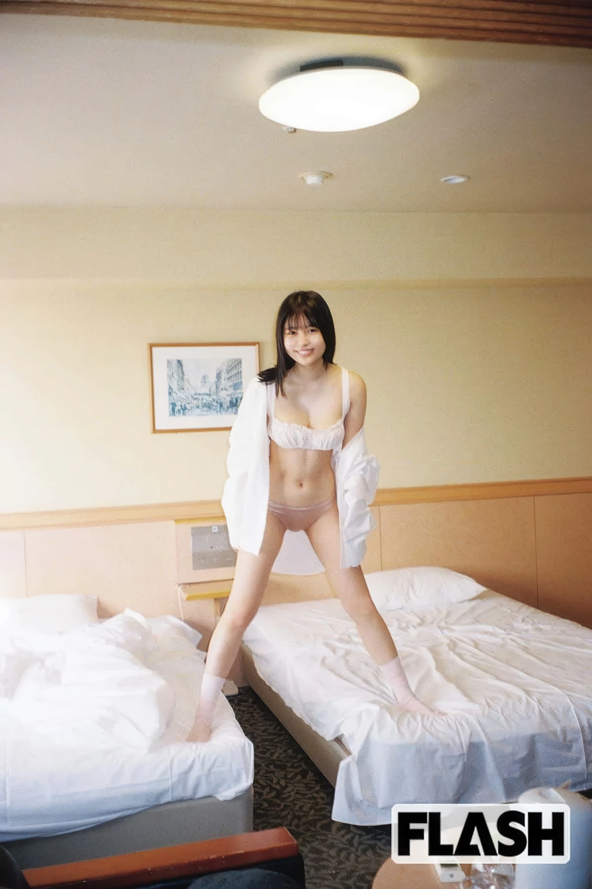 Sakina Tonchiki 頓知気さきな, Honoka Aikawa 相川暖花, FLASH 2025.10.07 (フラッシュ 2025年10月07日号) - P9