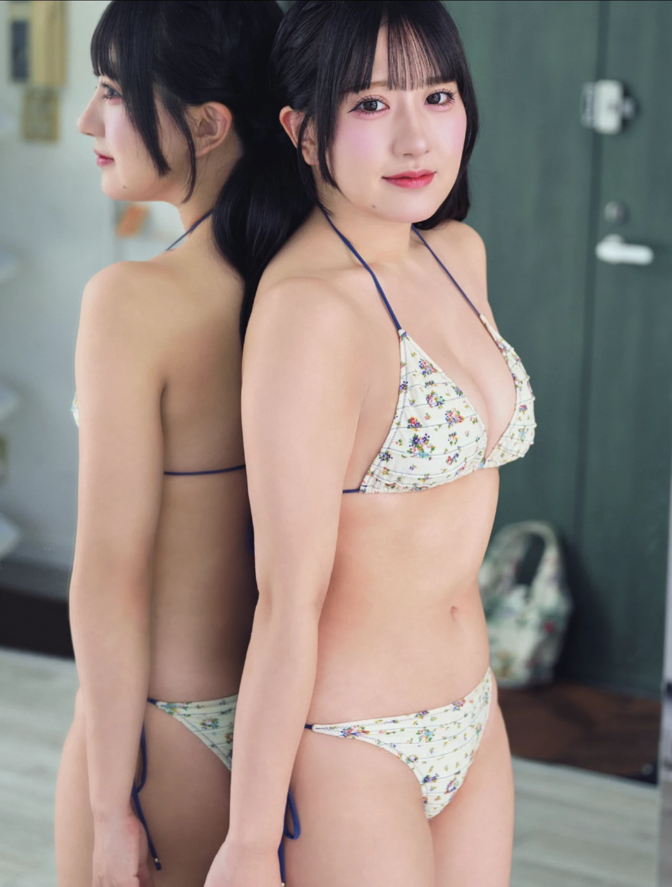 Sakina Tonchiki 頓知気さきな, Honoka Aikawa 相川暖花, FLASH 2025.10.07 (フラッシュ 2025年10月07日号) - P3