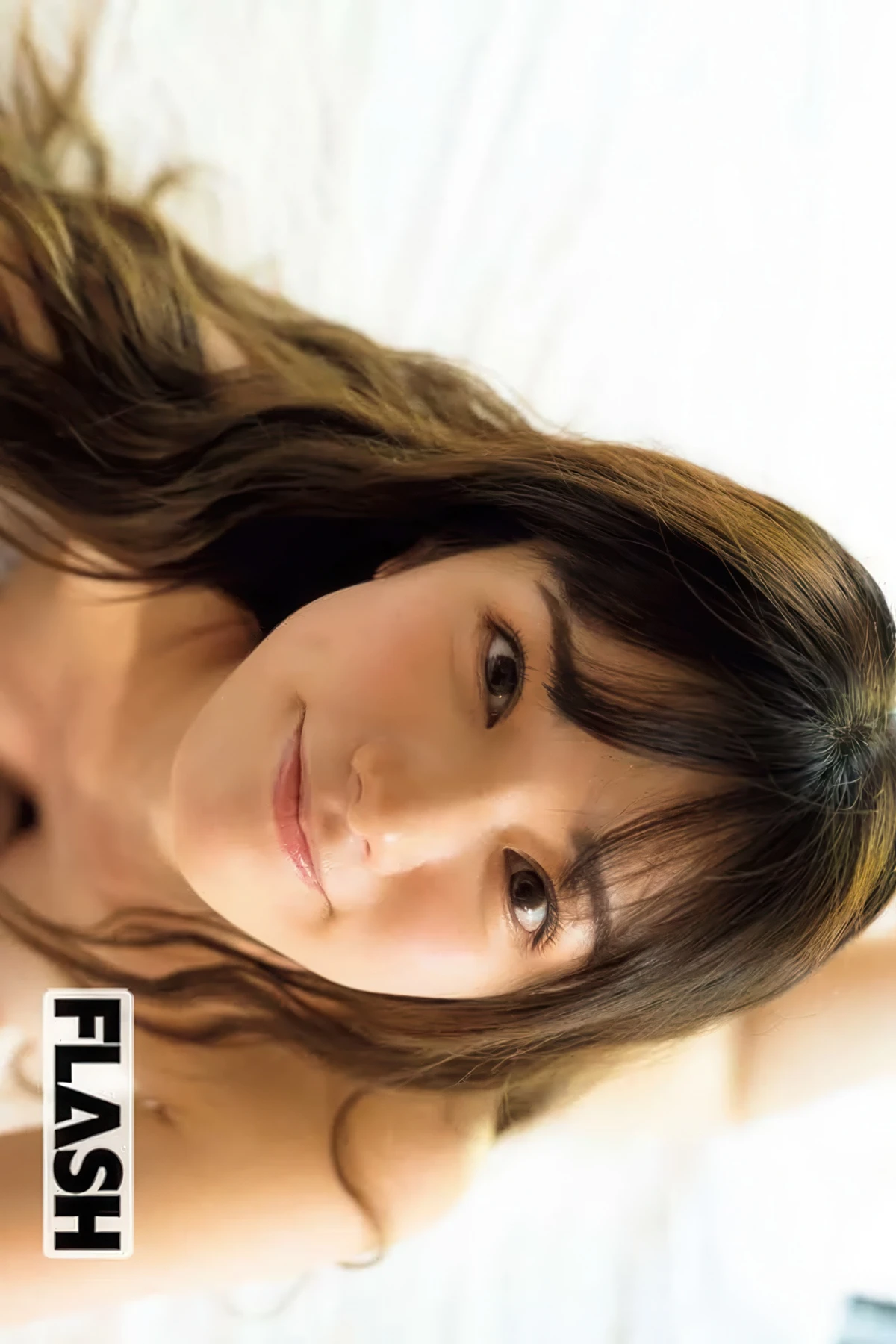 Rena Miyashita 宮下玲奈, FLASH 2025.10.07 (フラッシュ 2025年10月07日号) - P9