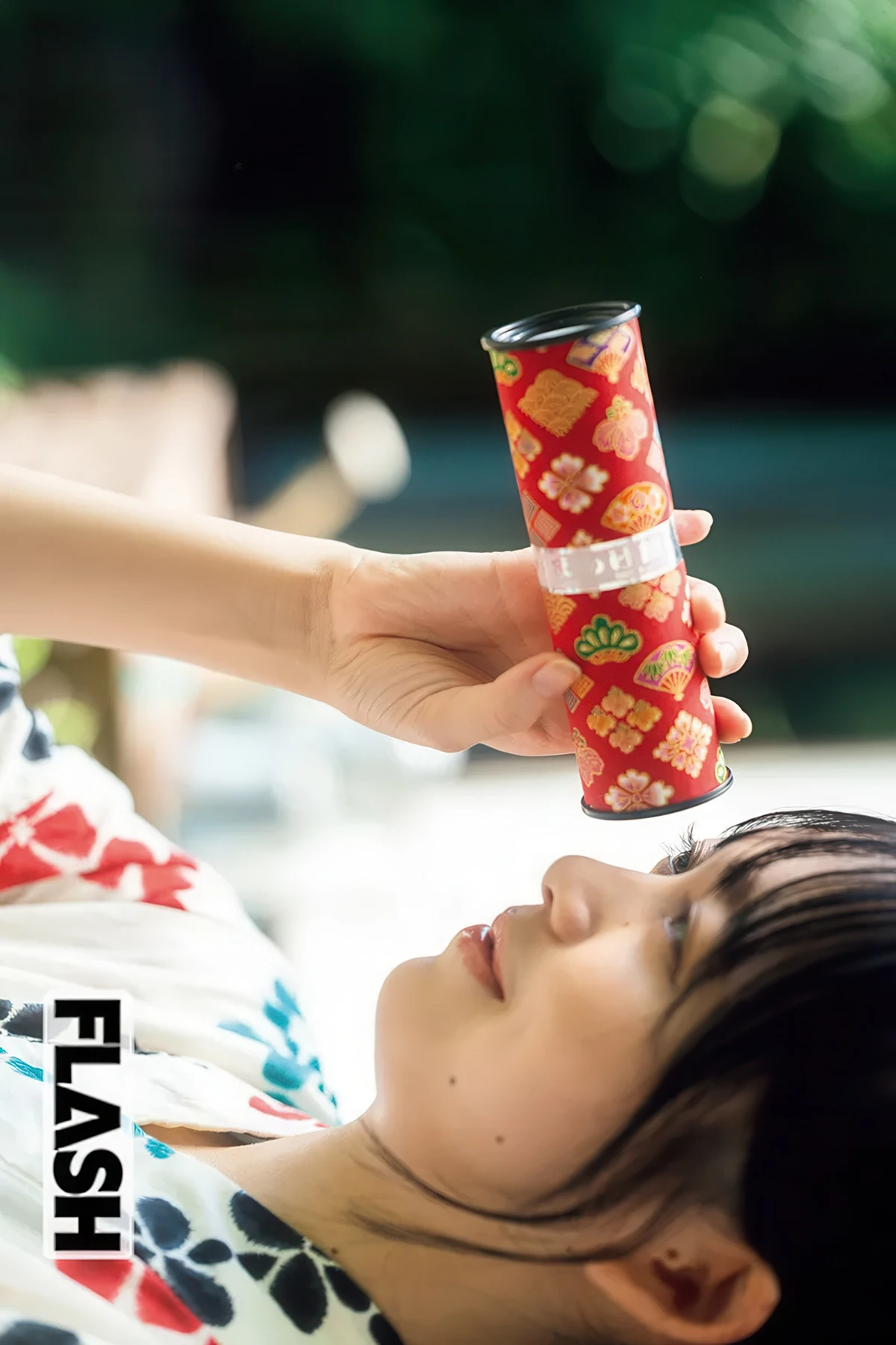 Mai Horai 蓬莱舞, FLASH 2025.10.14 (フラッシュ 2025年10月14日号) - P18