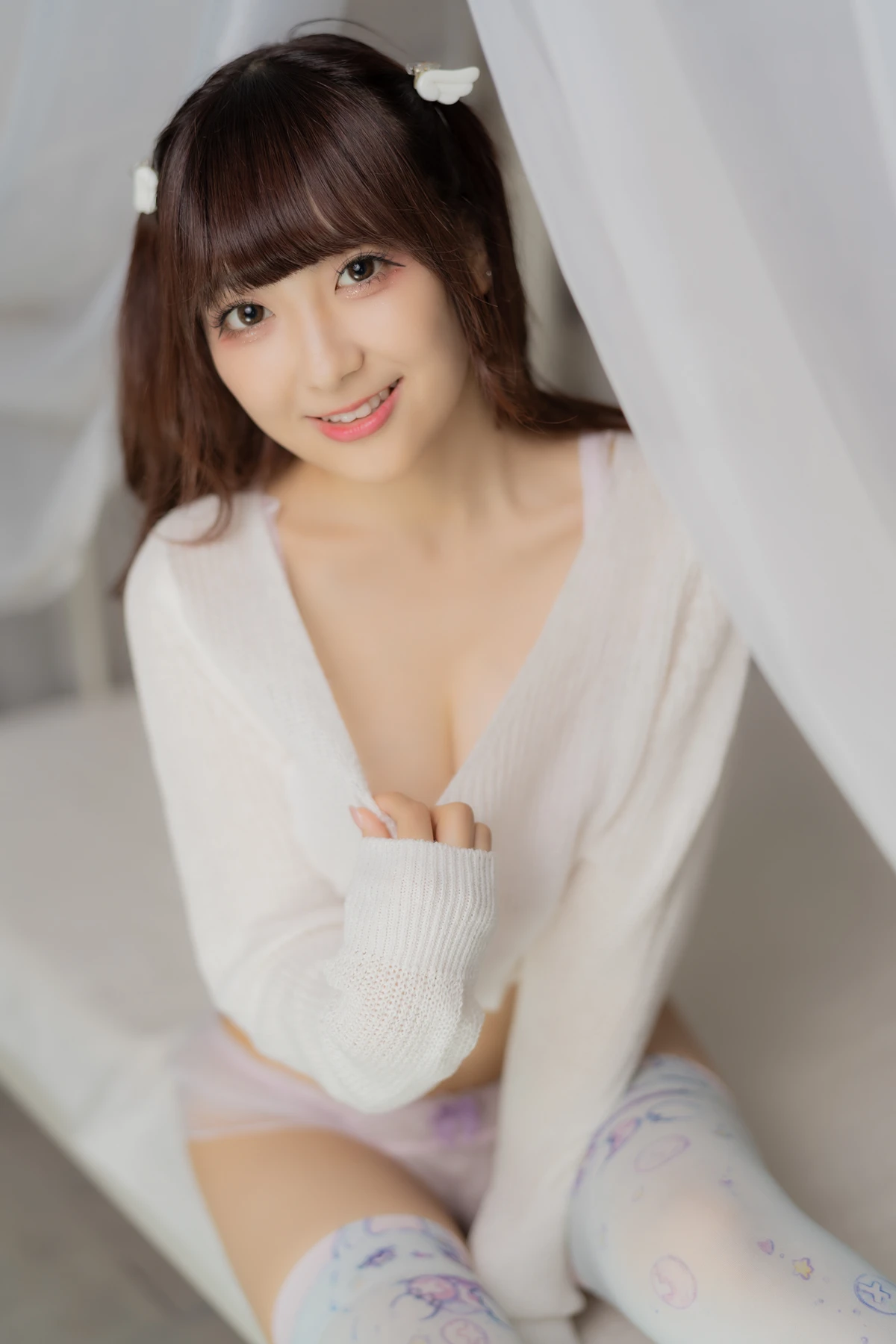 Ai Takanashi 高梨あい, 写真集 「Reversible-Wing」 Set.03 - P10