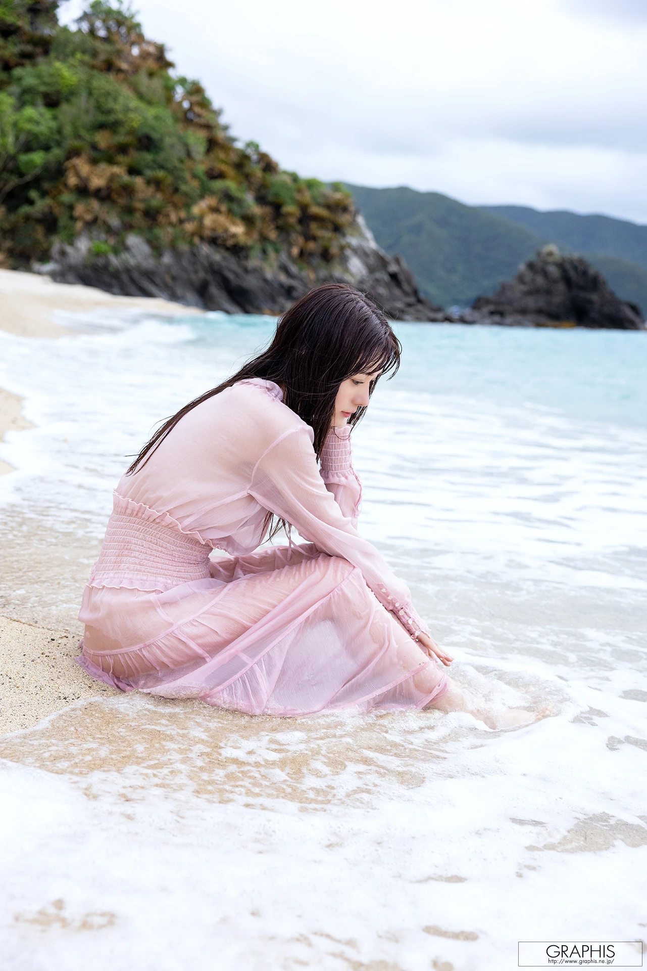 Mei Itsukaichi 五日市芽依, Graphis Special Gravure 「Vacation」 Vol.06 - P19