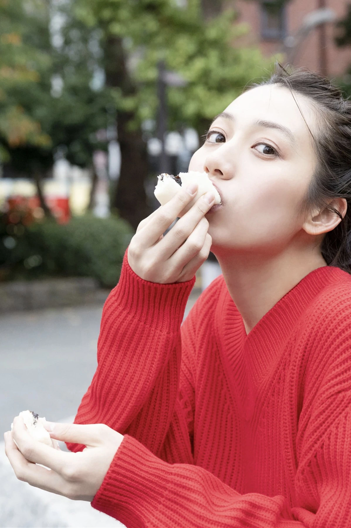 Airi Sato 佐藤あいり, FRIDAYデジタル写真集 「スポットライトに照らされて」 Set.02 - P7