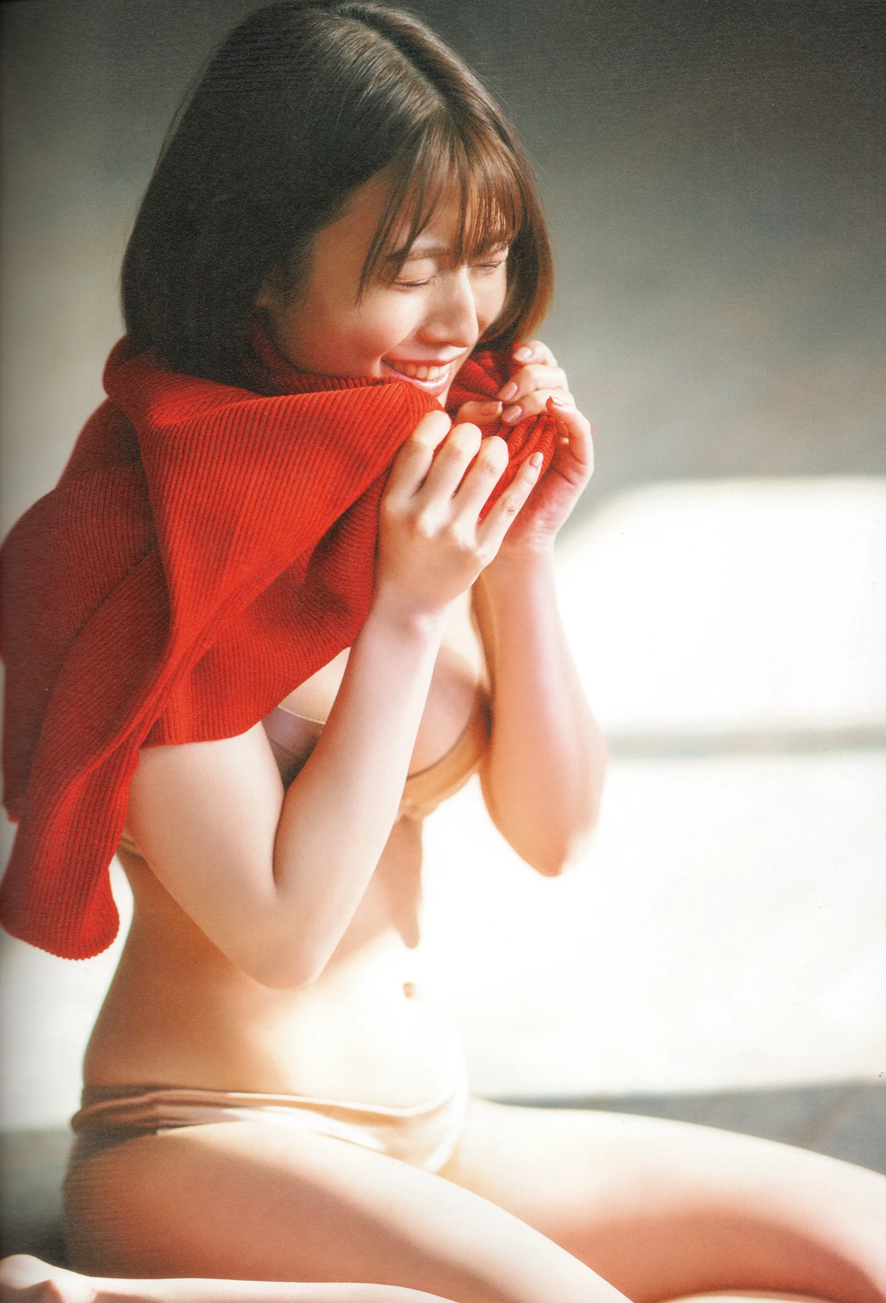 Wakana Abe 安部若菜, 1st 写真集 「愛される予感」 Set.02 - P9