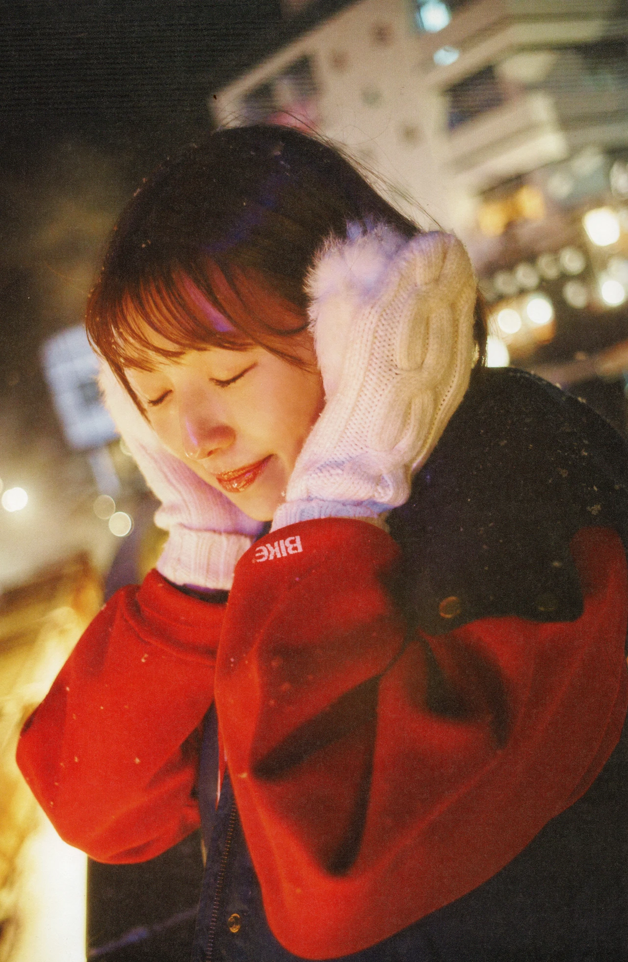 Wakana Abe 安部若菜, 1st 写真集 「愛される予感」 Set.02 - P15