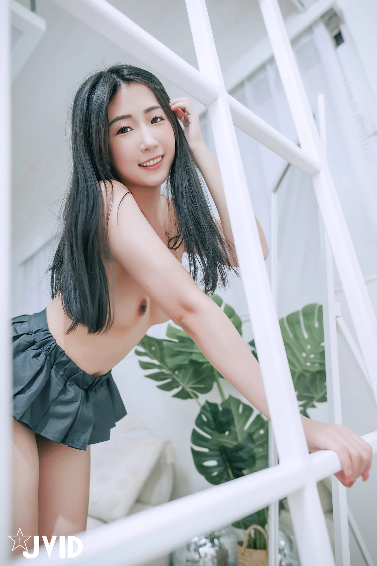 JVID 肉包Mini – 童颜巨乳女学生-色诱家教老师-用身体交换考题-老师揉捏着两颗软嫩乳房-第一视角口交乳夹性感摩擦诱惑 Set.01 - P53