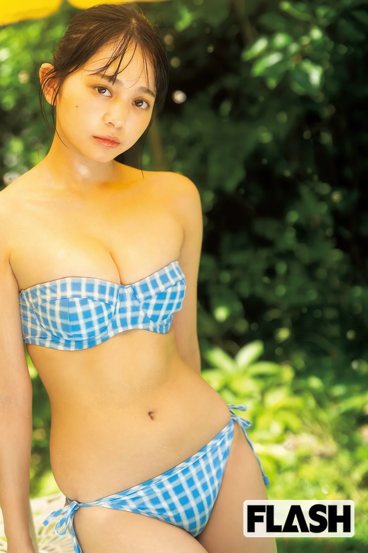 Momo Inoue 井上もも, Mai Horai 蓬莱舞, Sakura Imai 今井春花, FLASH 2025.11.04 (フラッシュ 2025年11月4日号) - P12