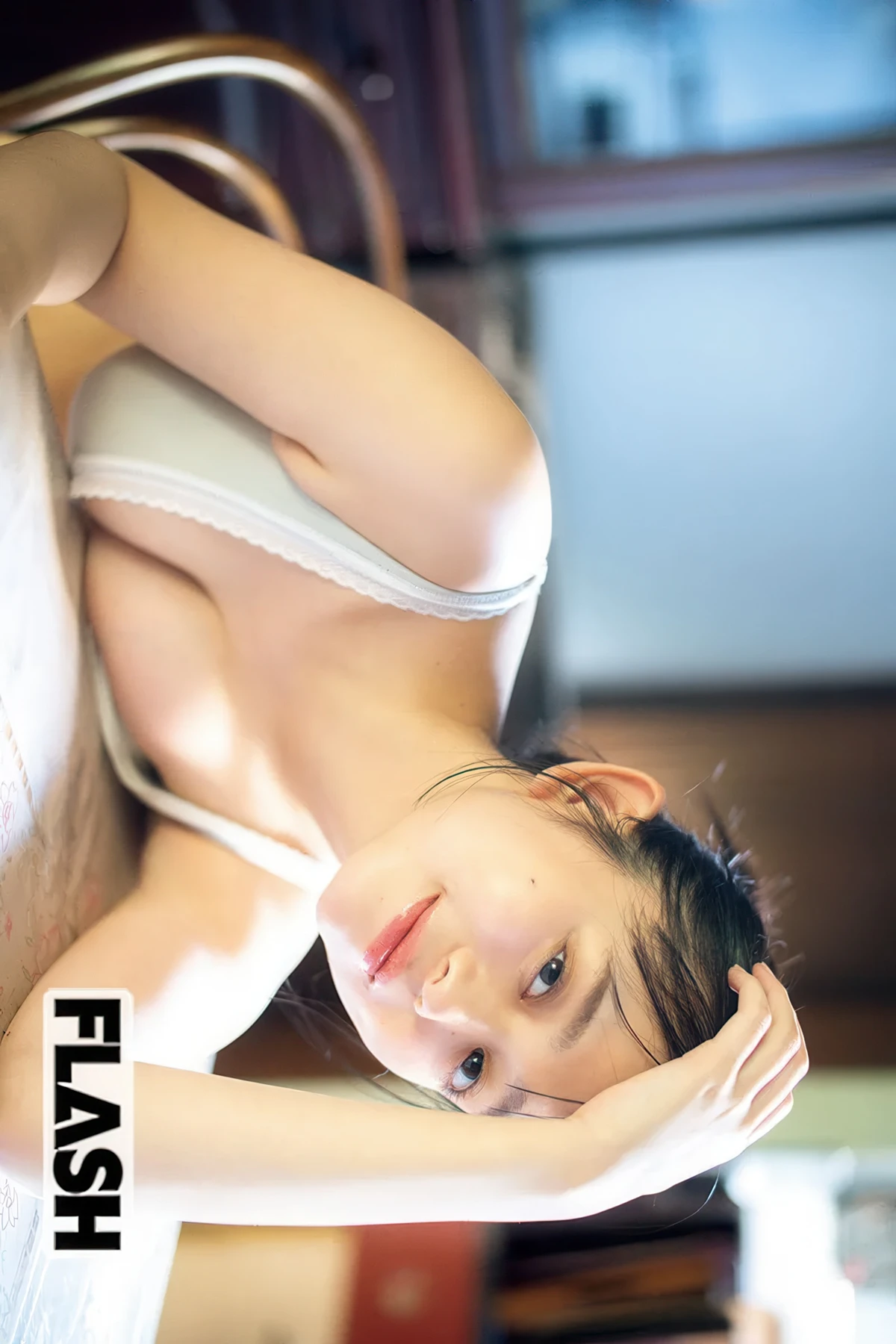 Momo Inoue 井上もも, Mai Horai 蓬莱舞, Sakura Imai 今井春花, FLASH 2025.11.04 (フラッシュ 2025年11月4日号) - P14