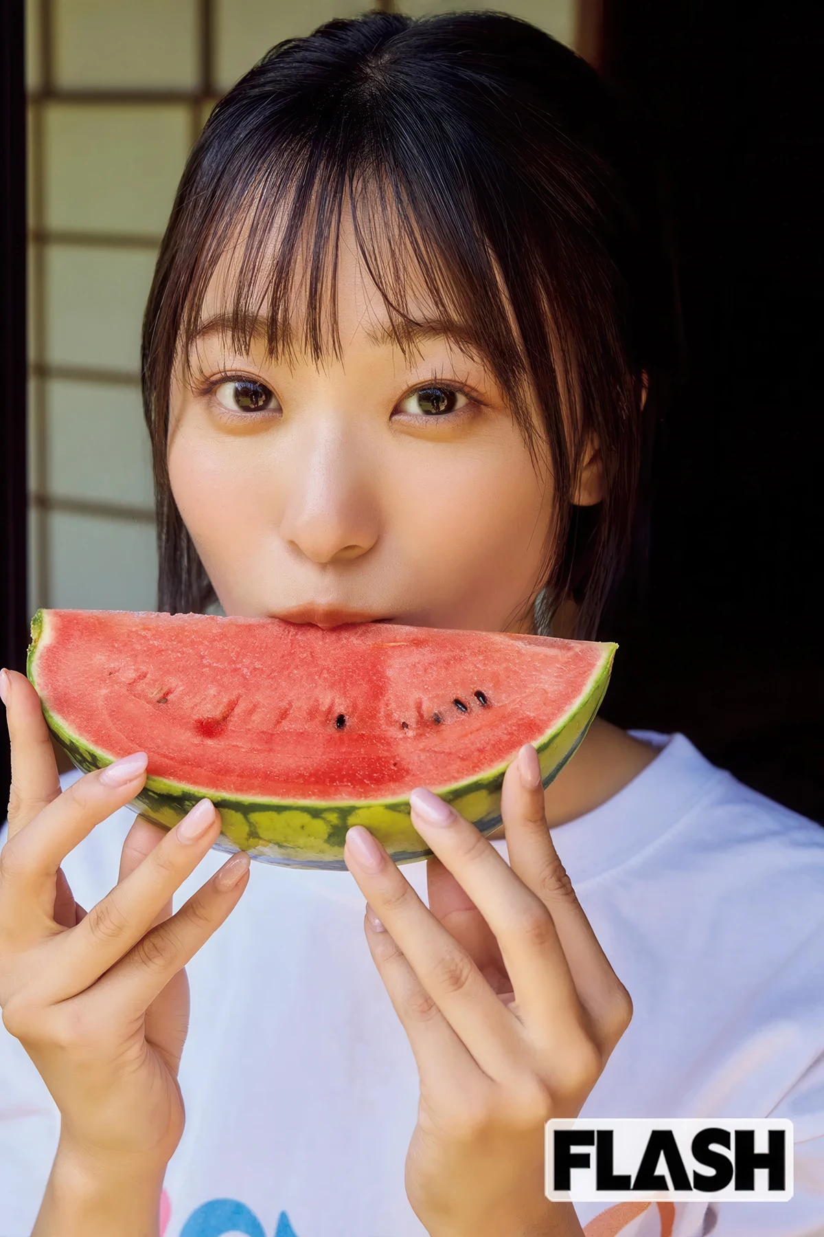 Momo Inoue 井上もも, Mai Horai 蓬莱舞, Sakura Imai 今井春花, FLASH 2025.11.04 (フラッシュ 2025年11月4日号) - P18