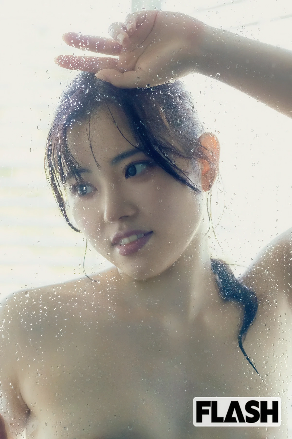 Mia Kouki 神喜ミア, FLASH 2025.11.11 (フラッシュ 2025年11月11日号) - P16