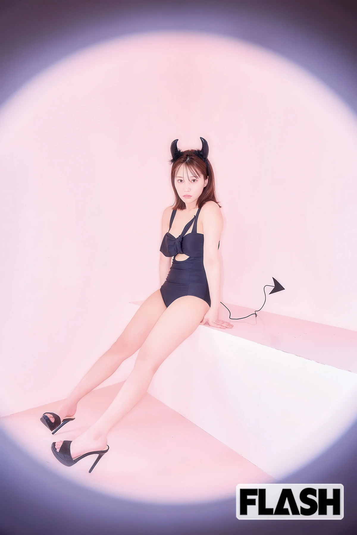 Miku Tanaka 田中美久, FLASH 2025.11.11 (フラッシュ 2025年11月11日号) - P31