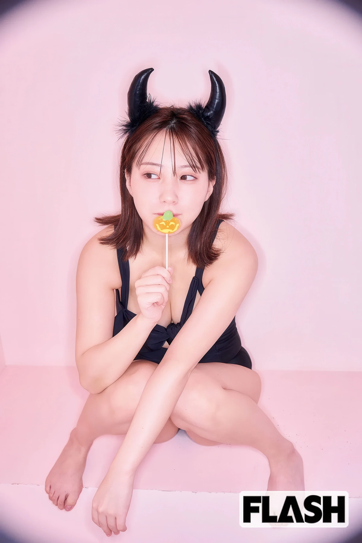 Miku Tanaka 田中美久, FLASH 2025.11.11 (フラッシュ 2025年11月11日号) - P33