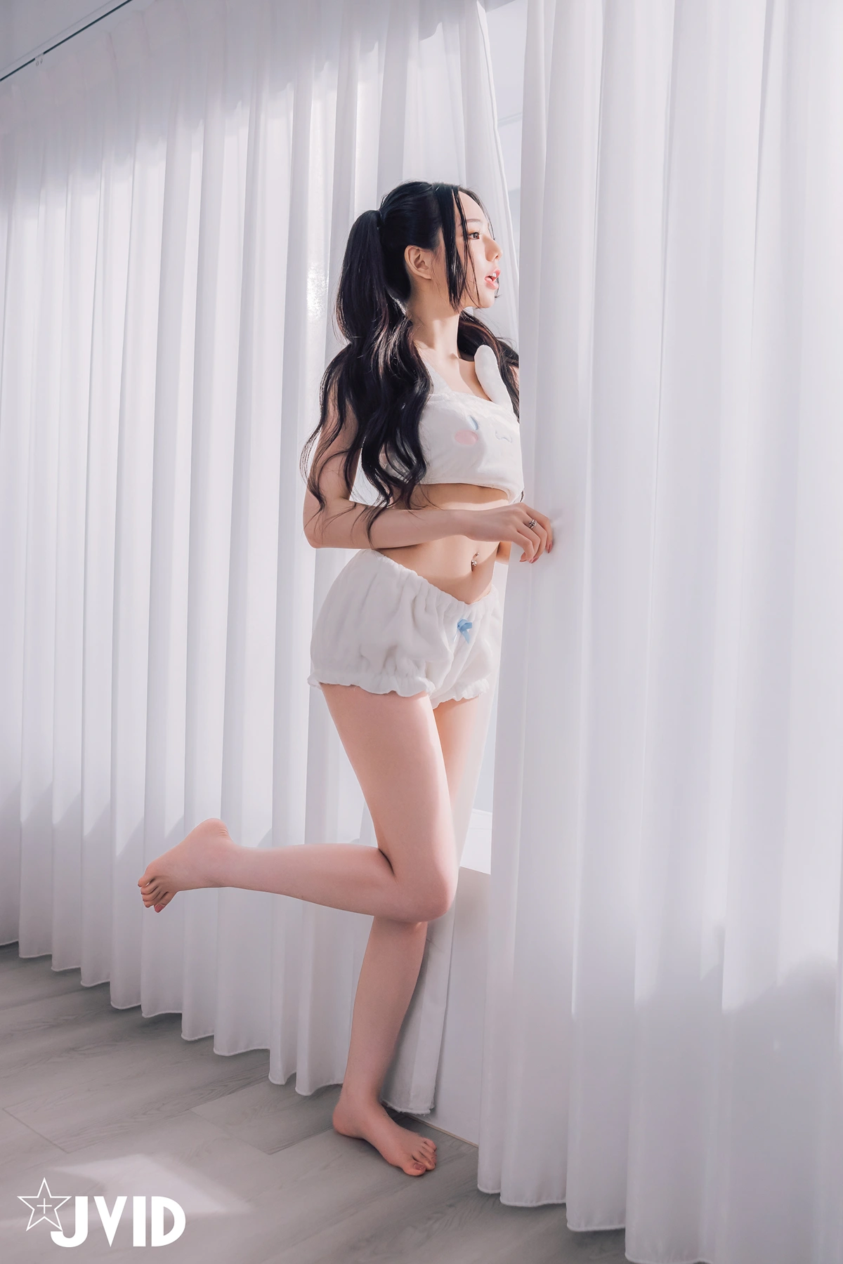 JVID 胎尼 & 啾啾 – 啾啾親自開箱豪華AI情慾娃娃Tiny🥵真人比例完美粉嫩E奶💦激情互動舌吻揉奶樣樣來🔞 Set.01 - P28