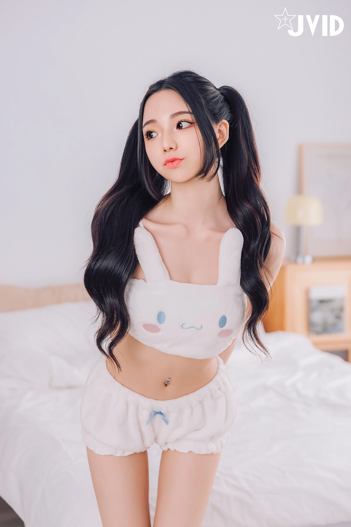 JVID 胎尼 & 啾啾 – 啾啾親自開箱豪華AI情慾娃娃Tiny🥵真人比例完美粉嫩E奶💦激情互動舌吻揉奶樣樣來🔞 Set.01 - P2