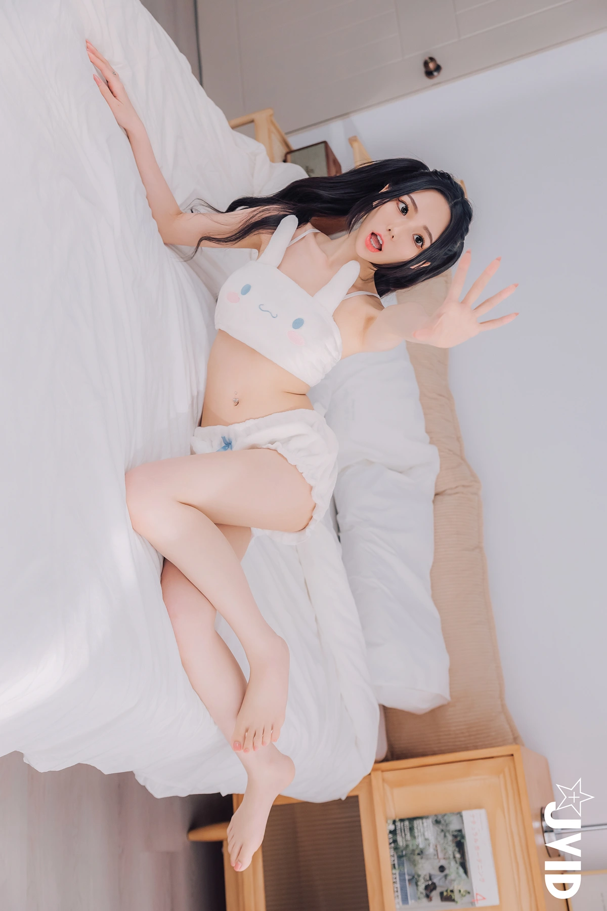 JVID 胎尼 & 啾啾 – 啾啾親自開箱豪華AI情慾娃娃Tiny🥵真人比例完美粉嫩E奶💦激情互動舌吻揉奶樣樣來🔞 Set.01 - P46