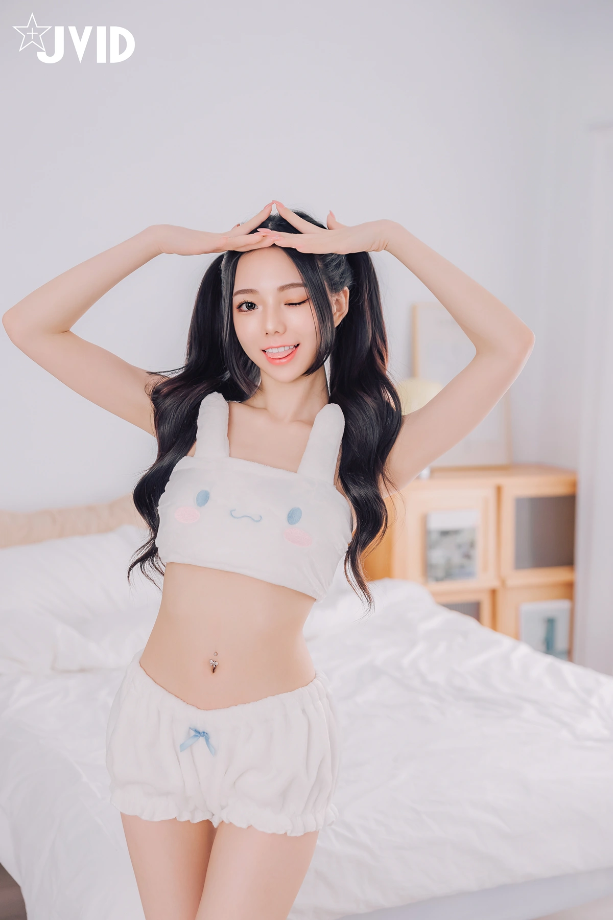 JVID 胎尼 & 啾啾 – 啾啾親自開箱豪華AI情慾娃娃Tiny🥵真人比例完美粉嫩E奶💦激情互動舌吻揉奶樣樣來🔞 Set.01 - P6