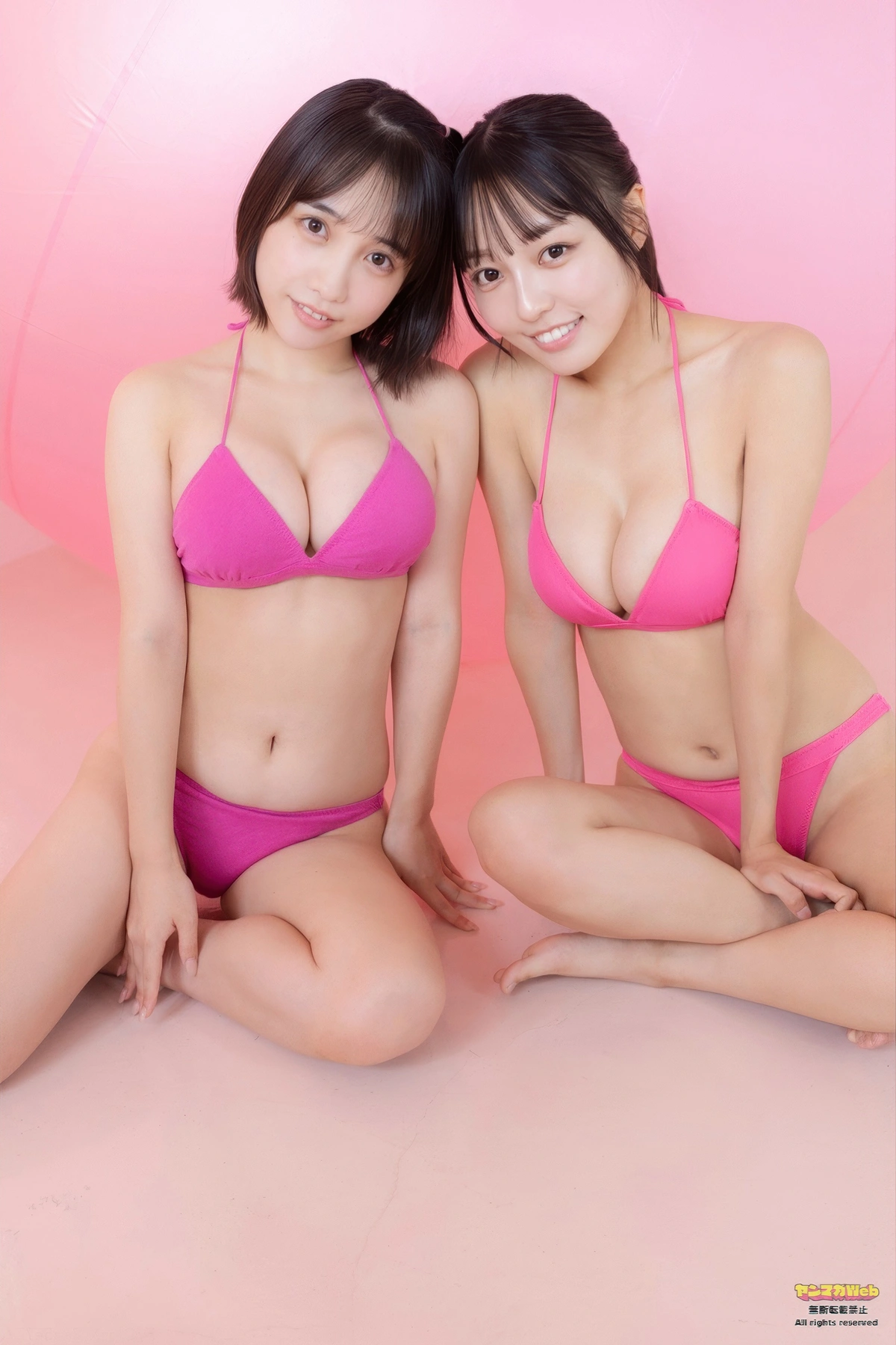 Hanon Mayu はのんまゆ, SUZUME すずめ, Young Magazine 2025 No.50 (ヤングマガジン 2025年50号) - P12
