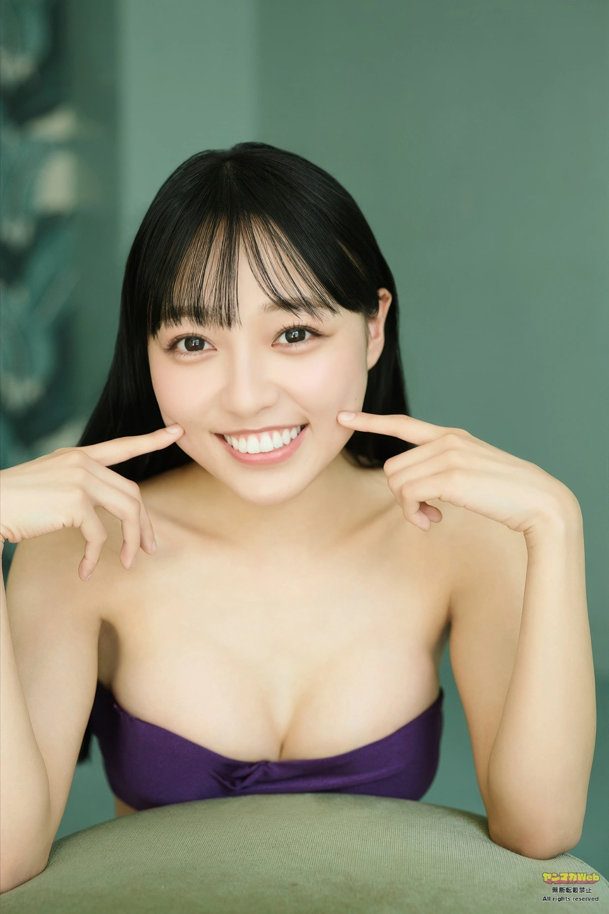 Hanon Mayu はのんまゆ, SUZUME すずめ, Young Magazine 2025 No.50 (ヤングマガジン 2025年50号) - P33