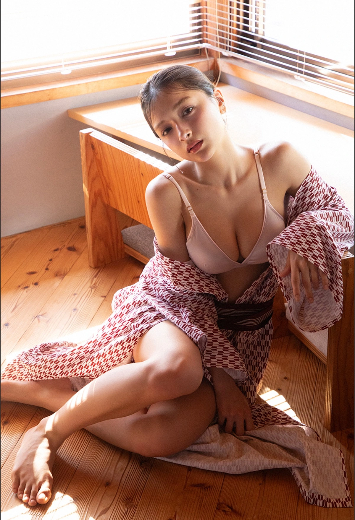 エリマリ姉妹, 週プレ＋Special No.341 「追い越していいよ、私はここにいるから。 3rd week」 Set.01 - P23