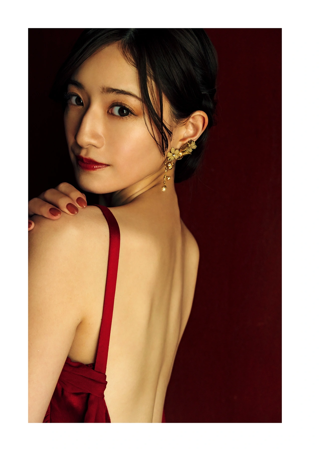Kana Nakada 中田花奈, 2nd写真集 「掻き立てる」 Set.02 - P23