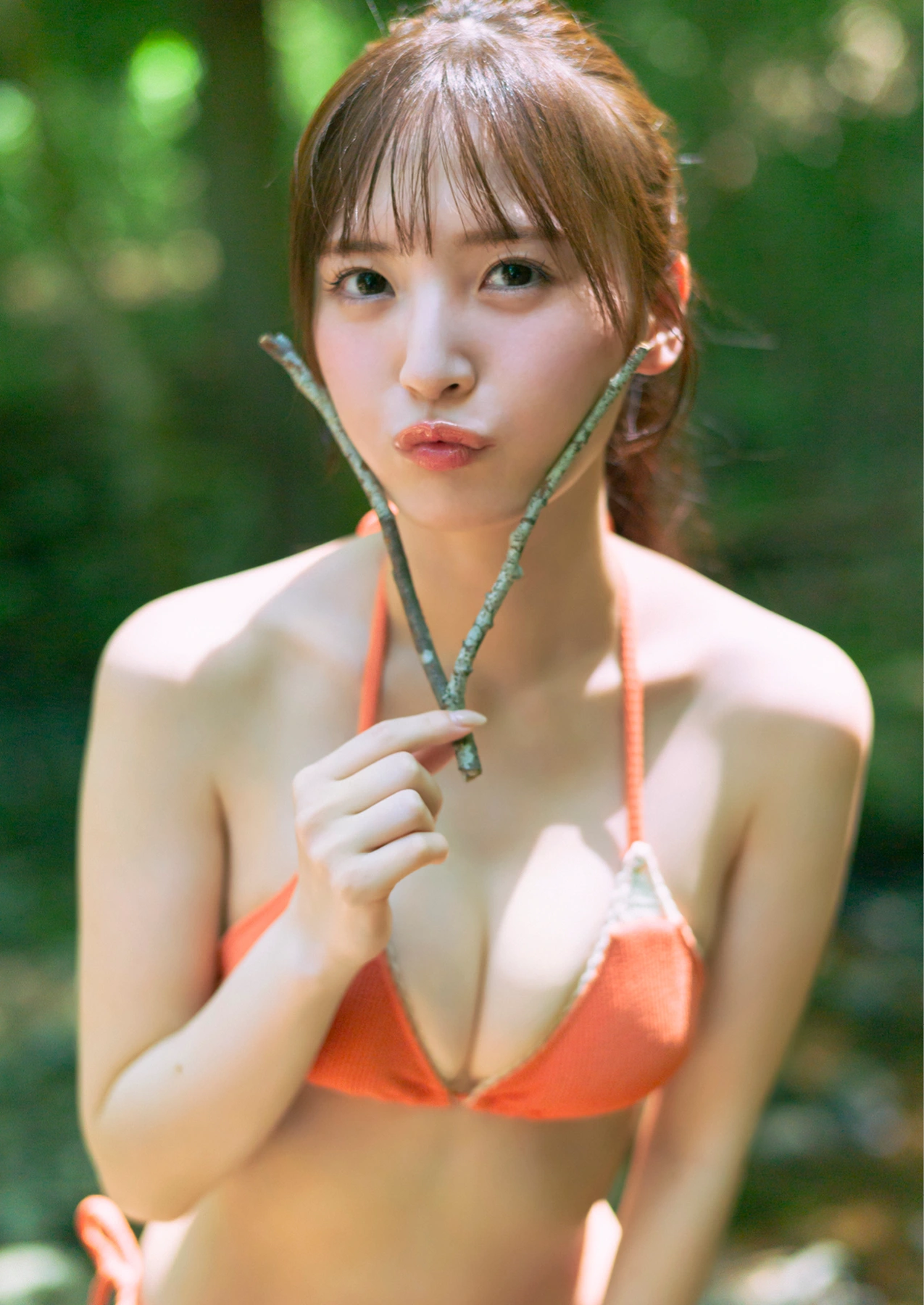 Yura Yura 由良ゆら, Misaki Sawa 沢美沙樹, Young Jump 2025 No.50 (ヤングジャンプ 2025年50号) - P15