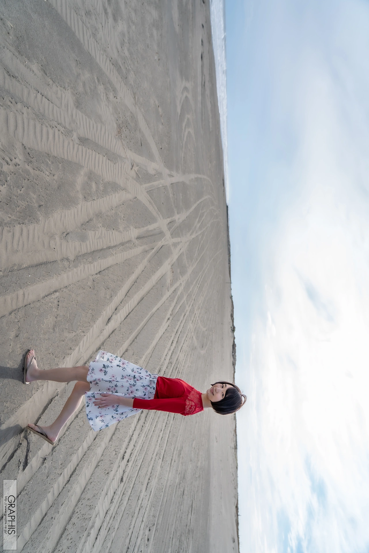 Shiho Fujie 藤江史帆, Graphis Limited Edition 2025.11 - P10