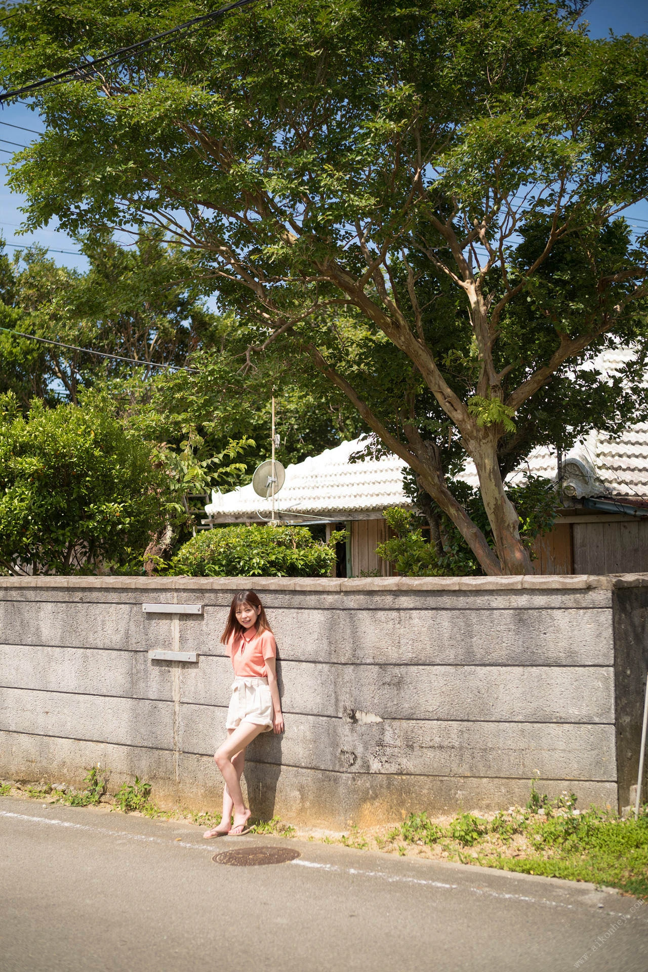 Hinako Mori 森日向子, ヌード写真集 「夏 駆ける 空 Blue sky Blue」 Set.02 - P1