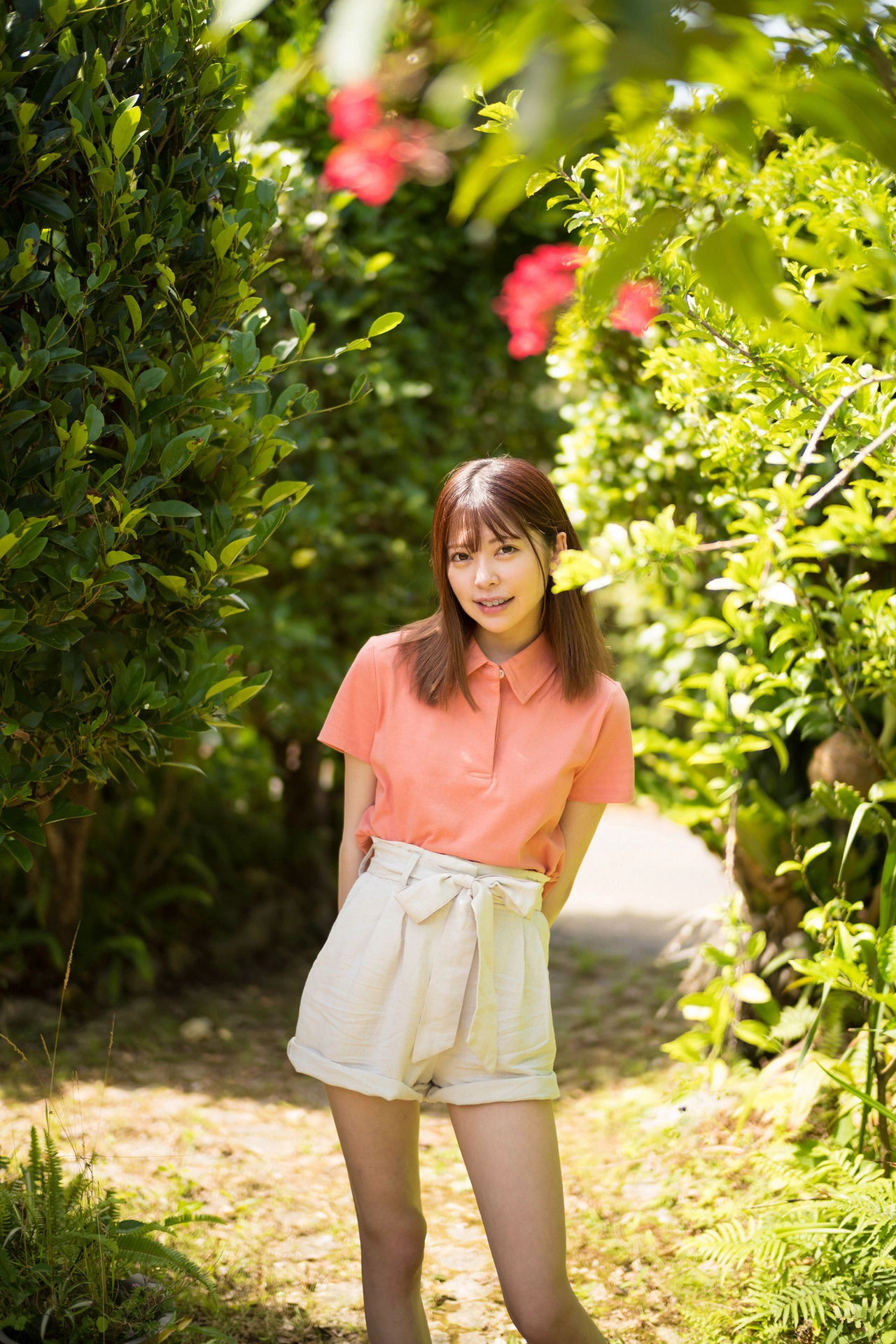 Hinako Mori 森日向子, ヌード写真集 「夏 駆ける 空 Blue sky Blue」 Set.02 - P2