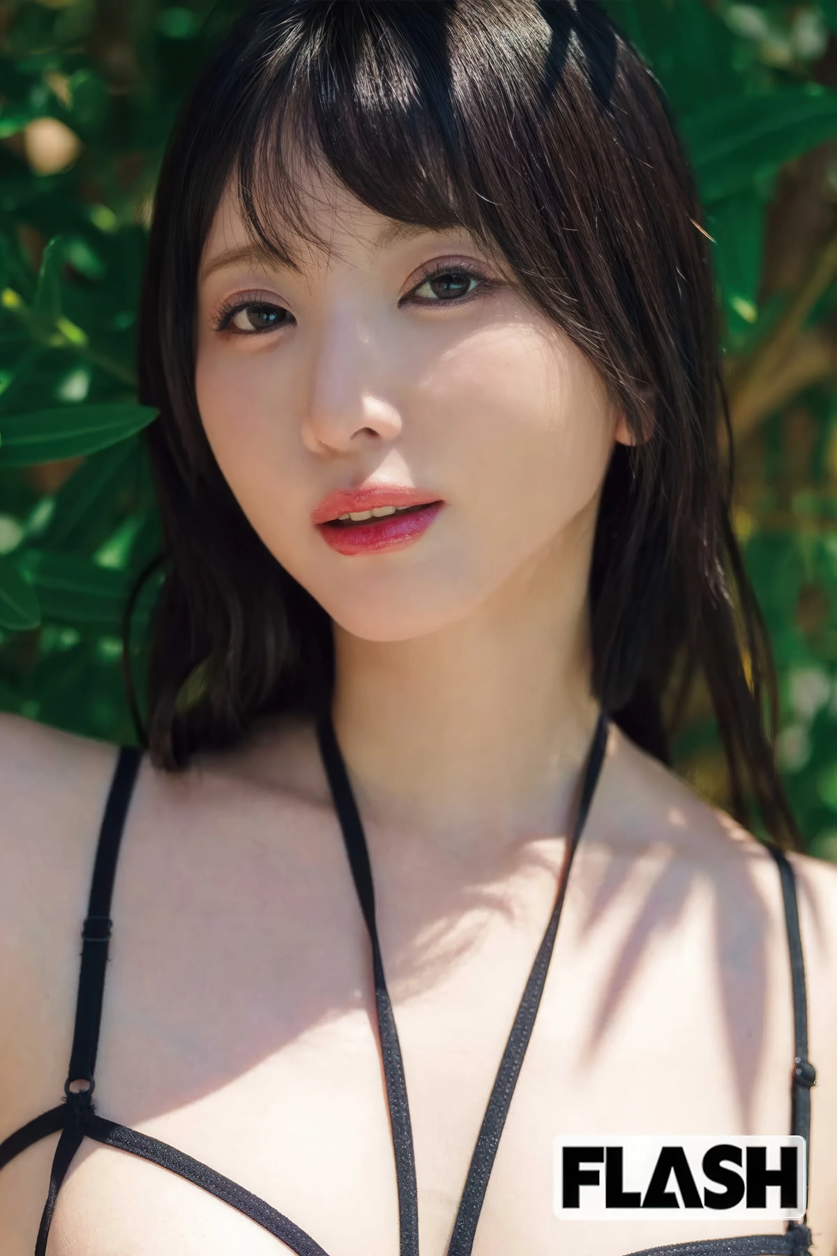 Yuka Niizuma 新妻ゆうか, FLASH 2025.11.25 (フラッシュ 2025年11月25日号) - P10