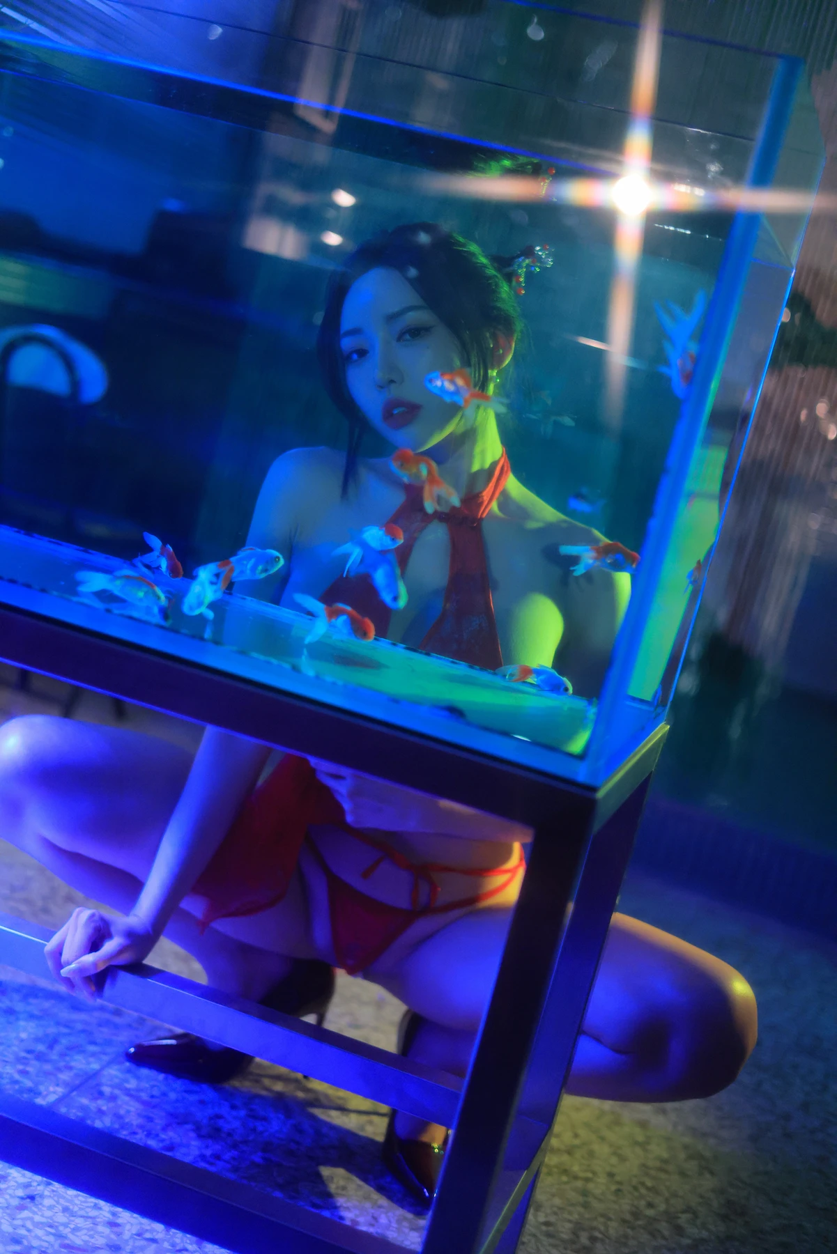 Dongeuran 동그란, PhotoBook 「Hong Kong」 Set.01 - P9